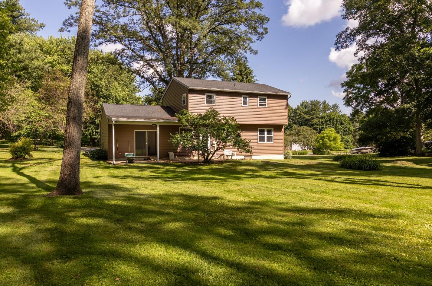 433 Wooster Way, Lancaster OH 43130-9236 exterior