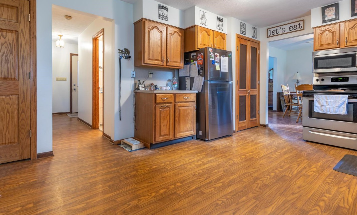 433 Wooster Way, Lancaster OH 43130-9236 exterior