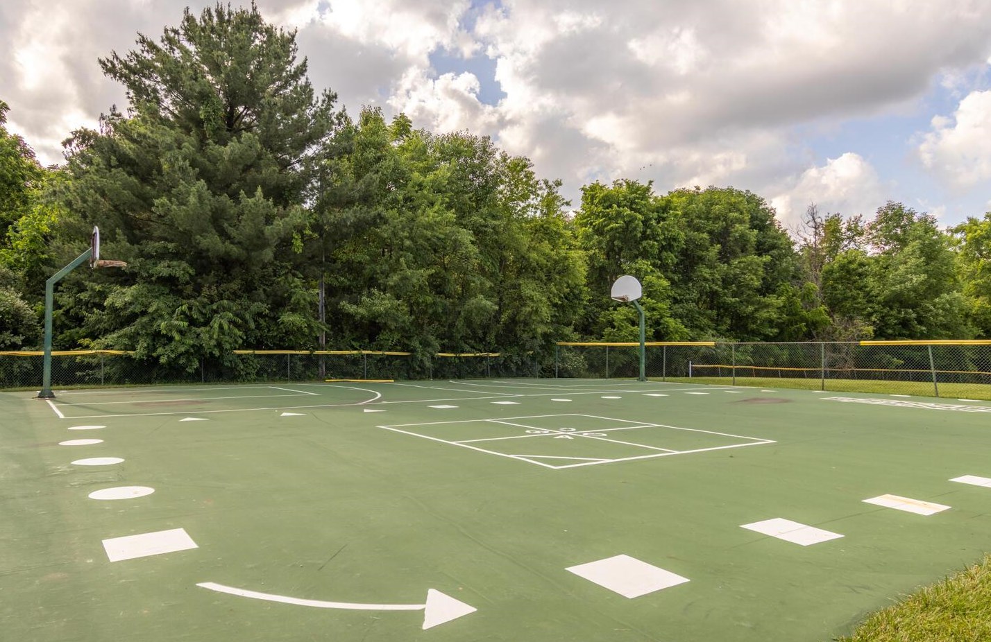 433 Wooster Way, Lancaster OH 43130-9236 exterior