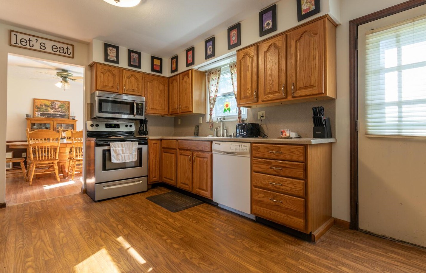 433 Wooster Way, Lancaster OH 43130-9236 exterior