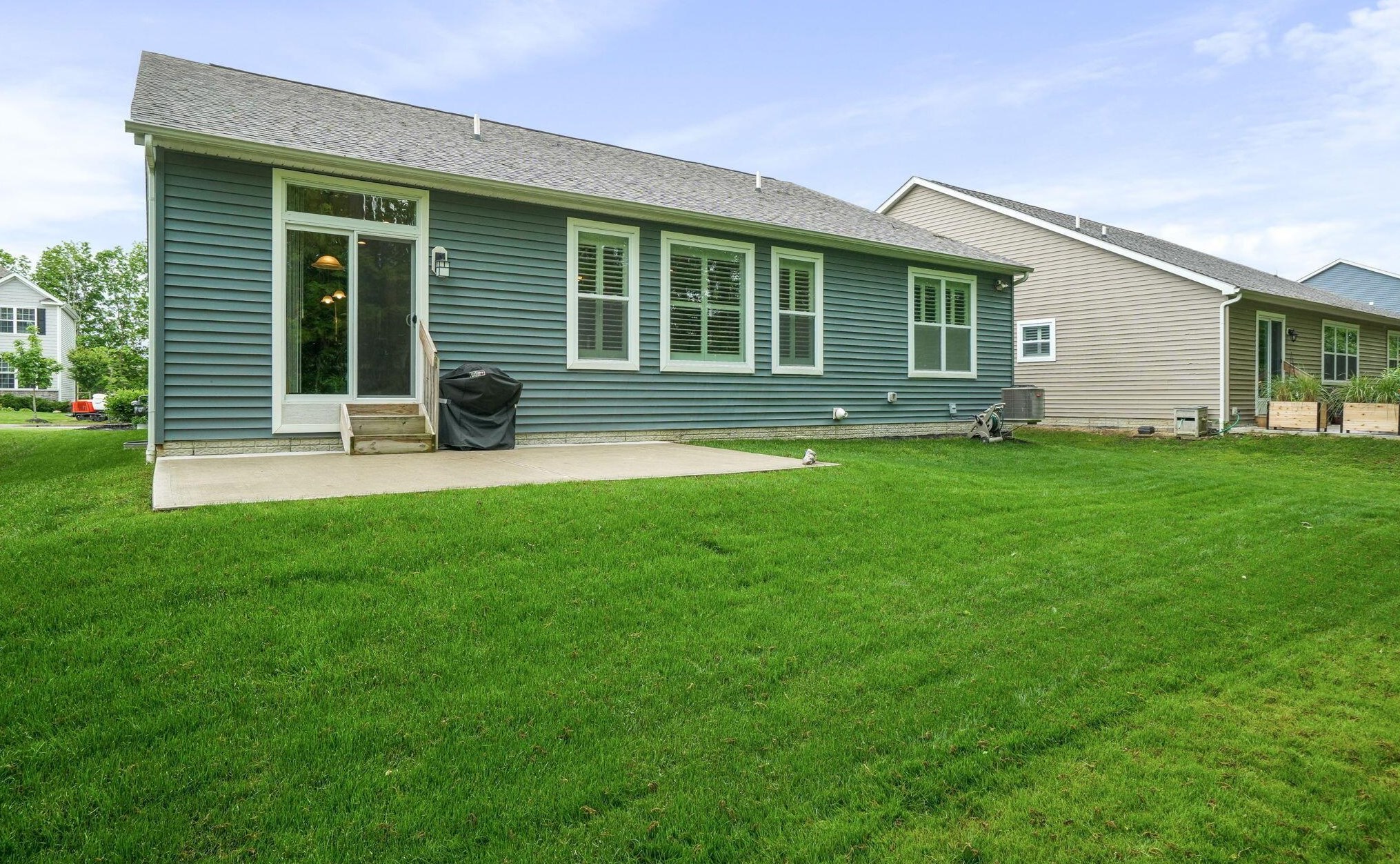 229 Jay Ct, Delaware OH  43015-3303 exterior