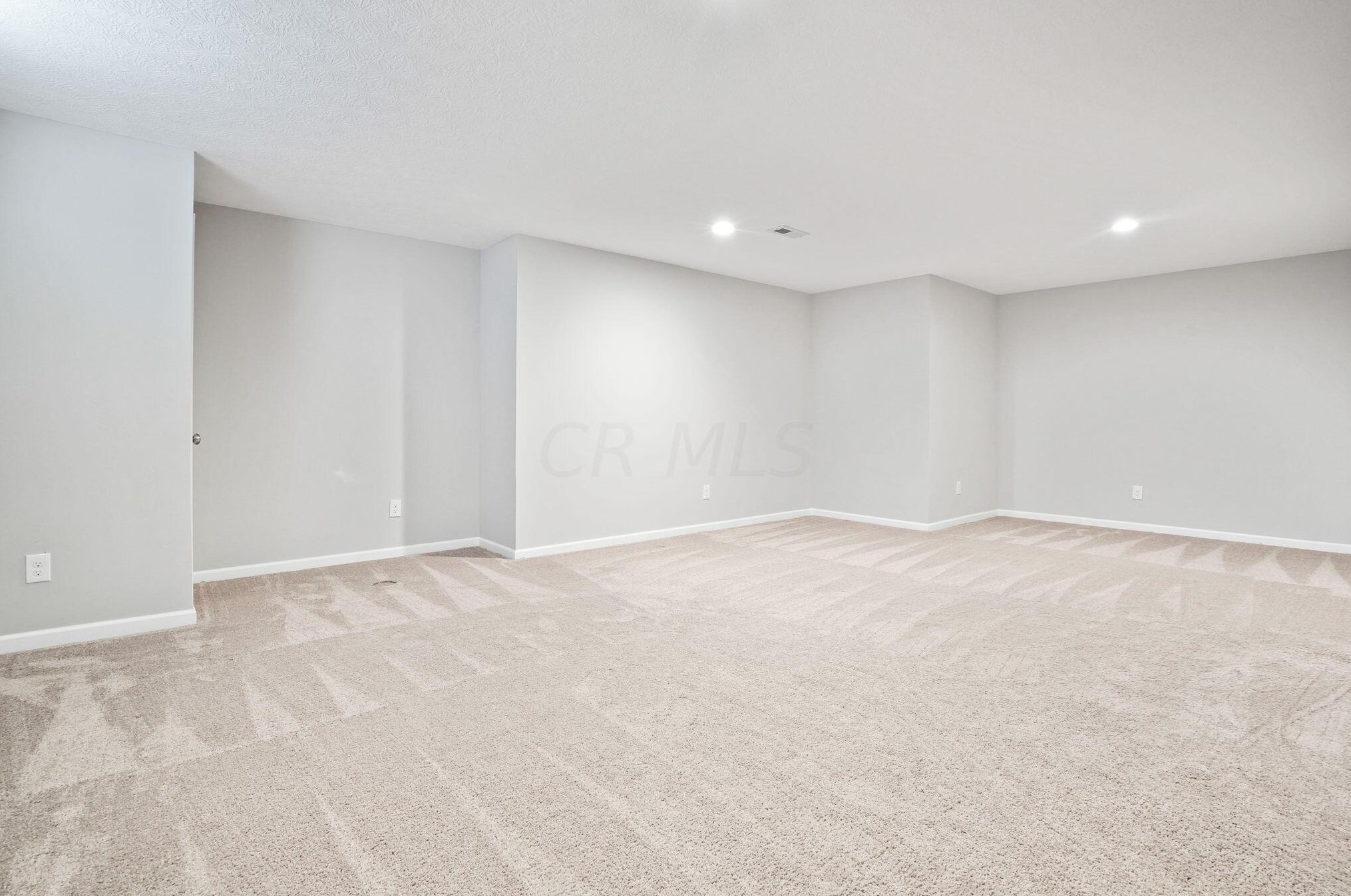 229 Jay Ct, Delaware OH  43015-3303 exterior