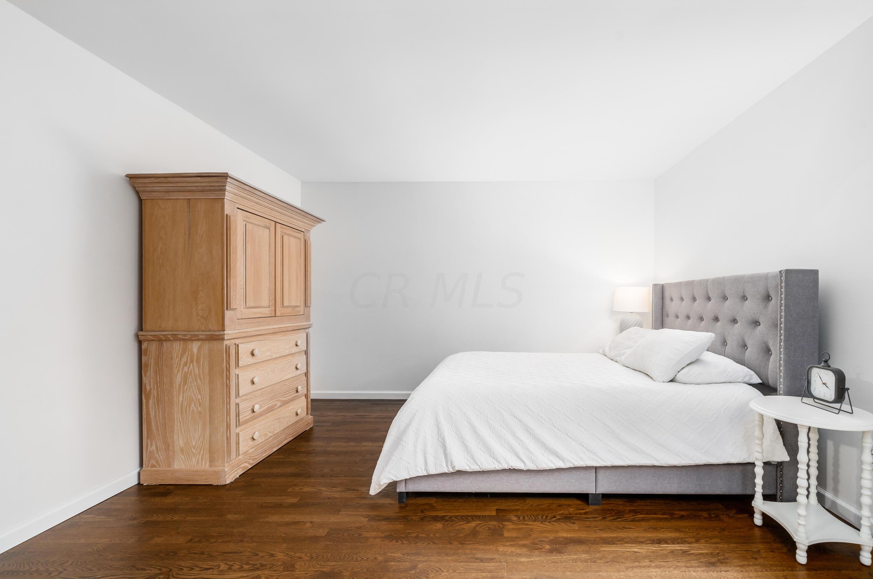 2101 Coach Rd, Columbus OH 43220-2941 exterior