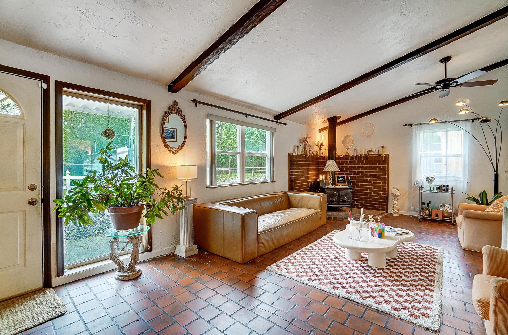 999 Hart Rd, Columbus OH  43223-3864 exterior