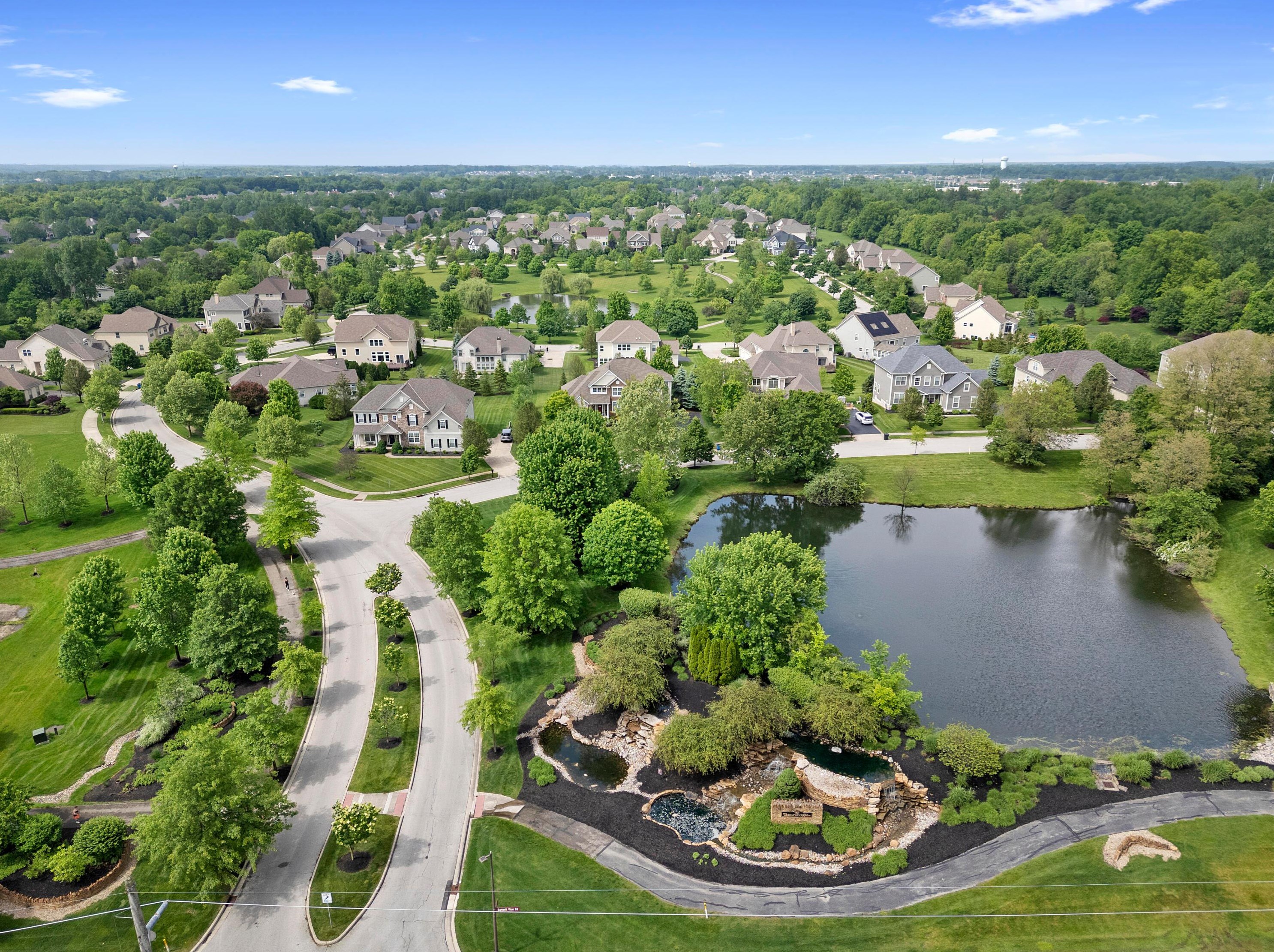 8127 Conine Dr, Dublin OH  exterior