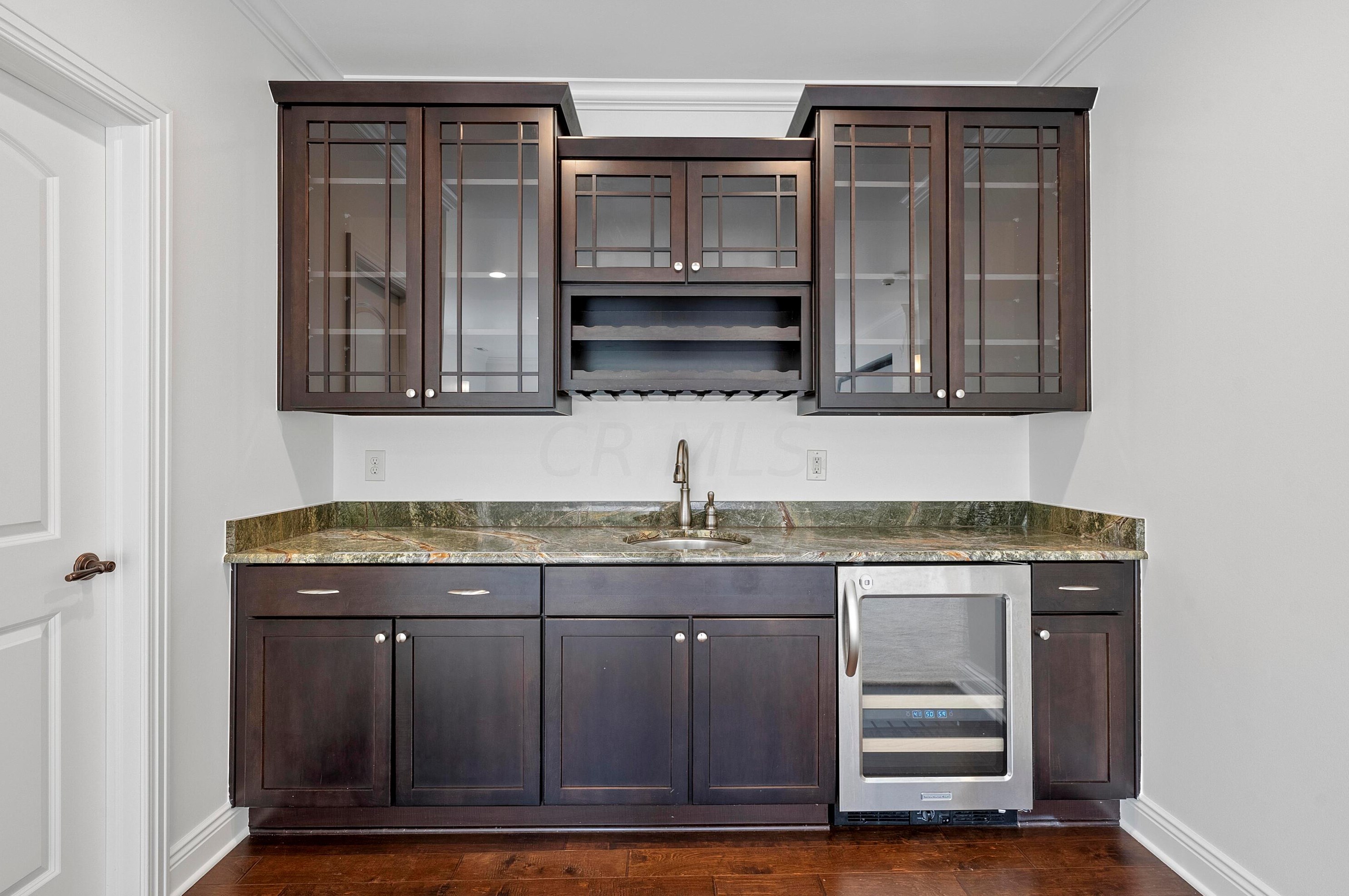 8127 Conine Dr, Dublin OH  exterior