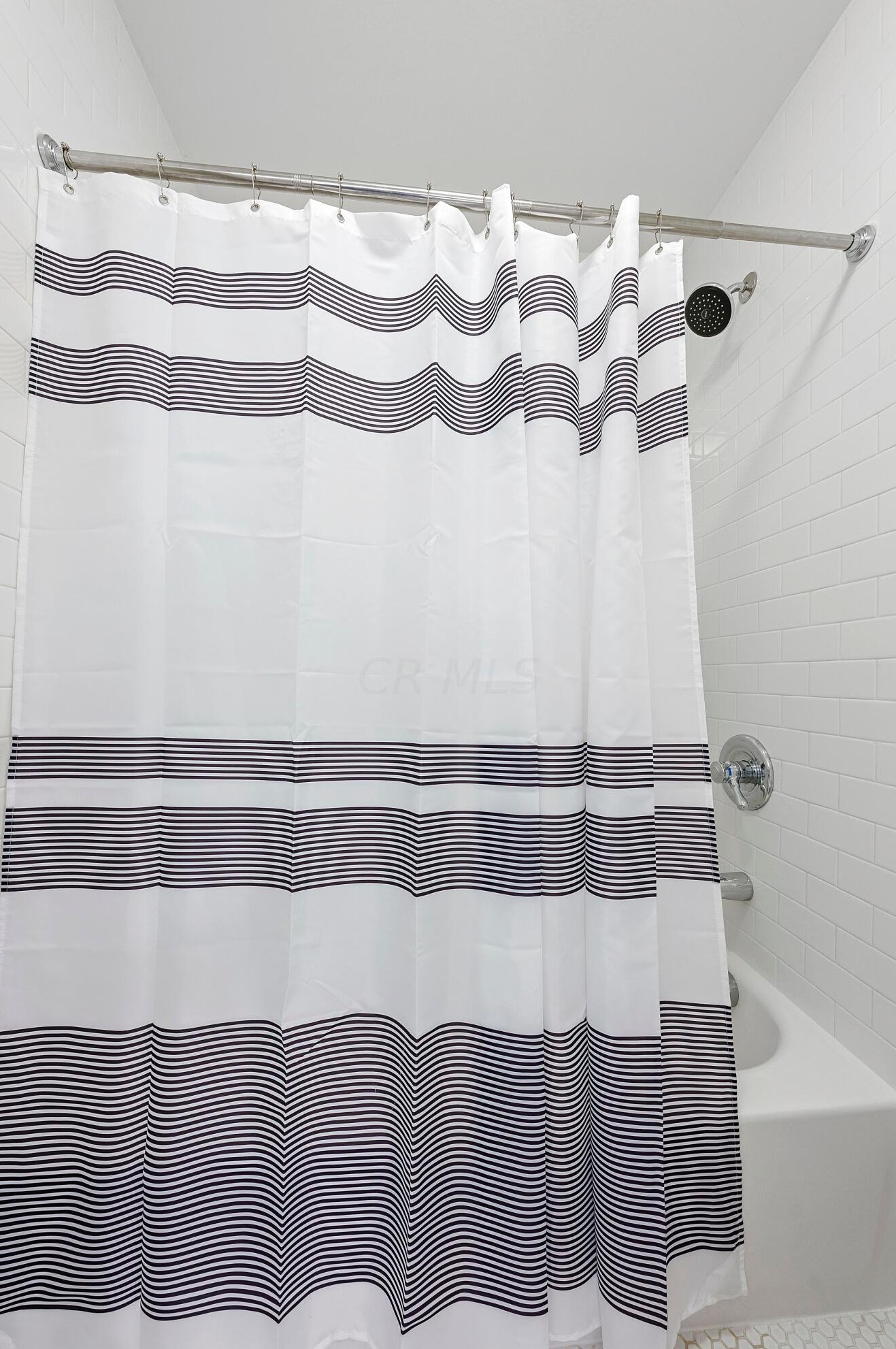 8127 Conine Dr, Dublin OH  exterior