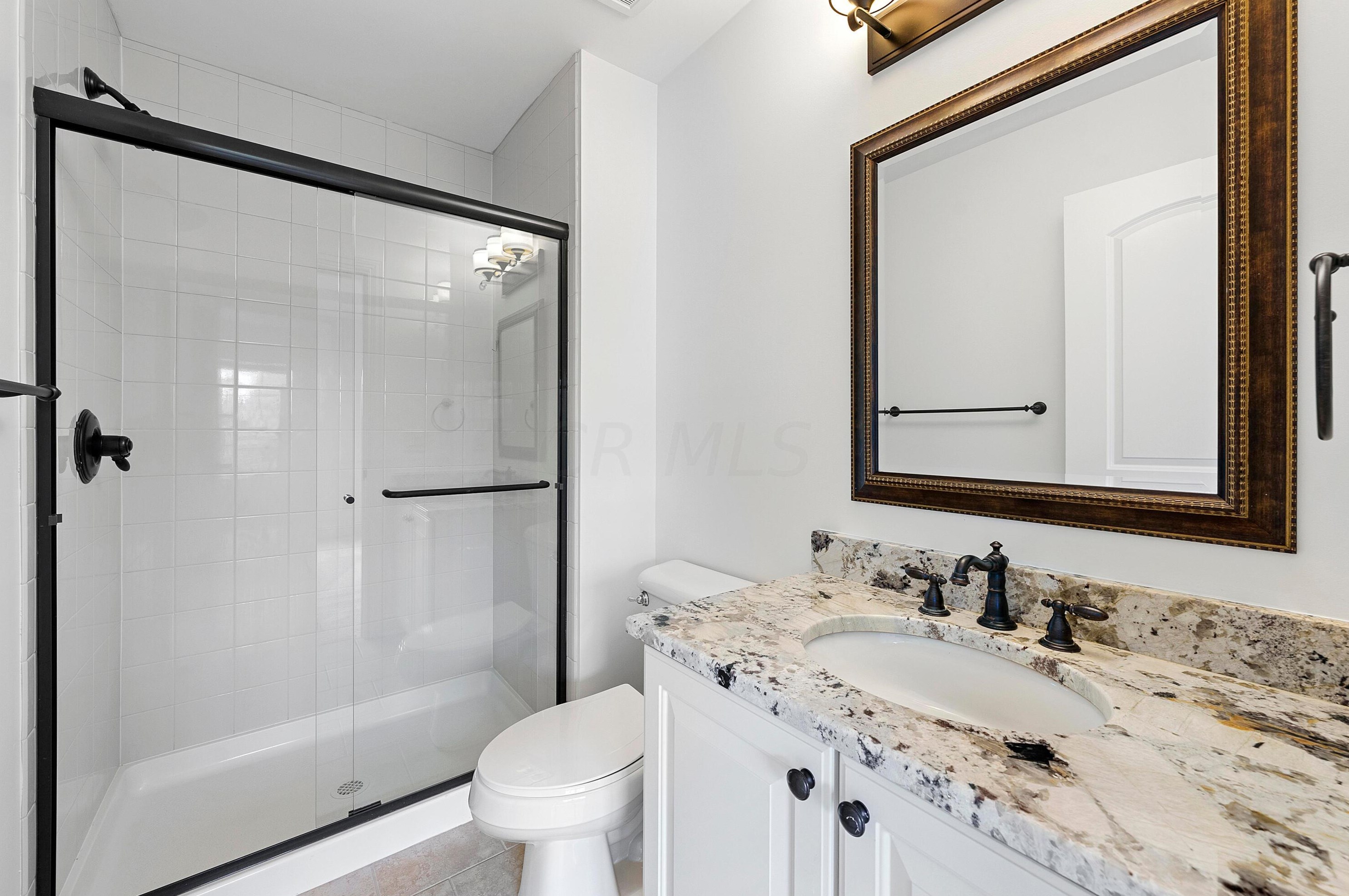 8127 Conine Dr, Dublin OH  exterior