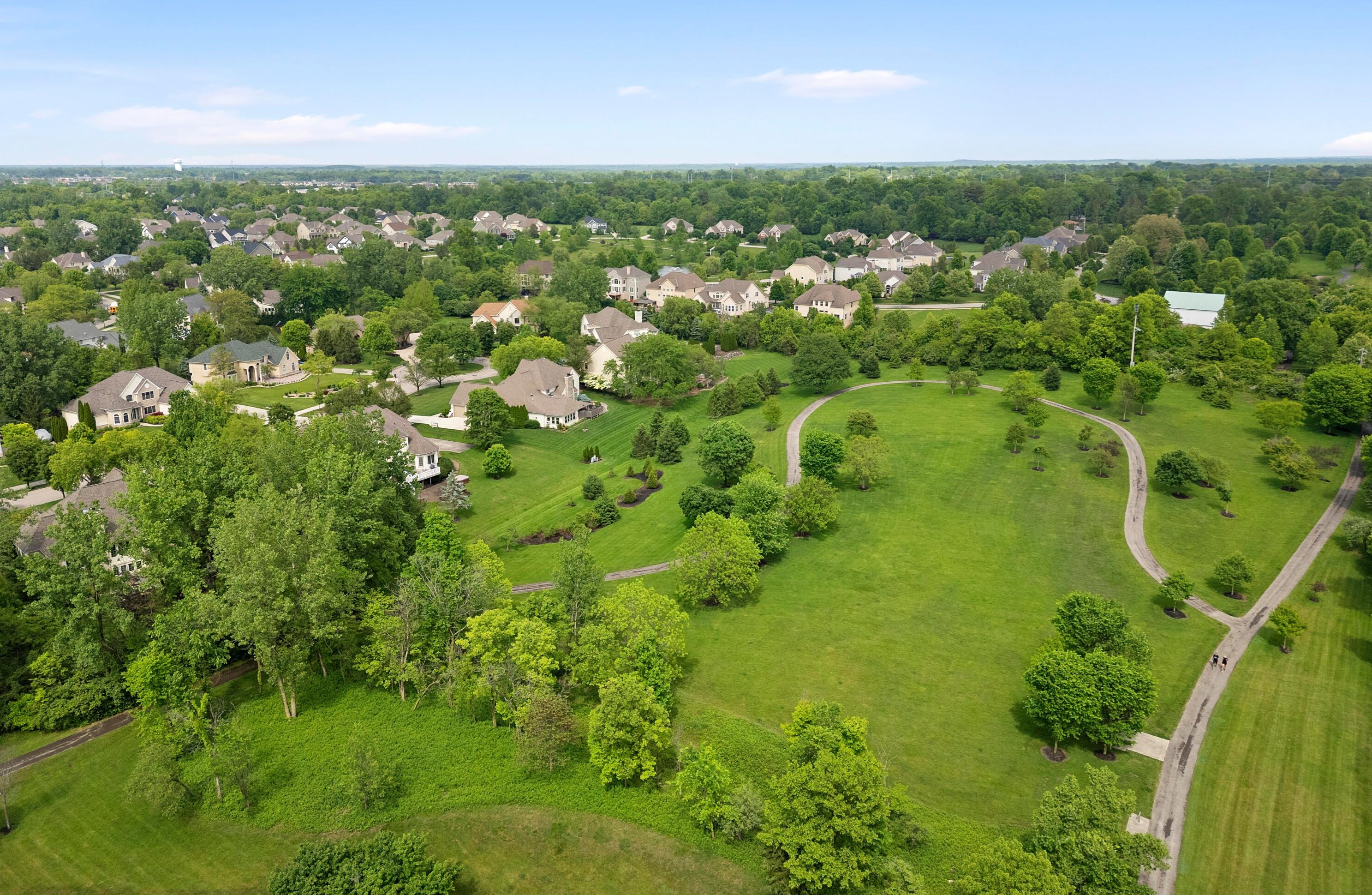 8127 Conine Dr, Dublin OH  exterior