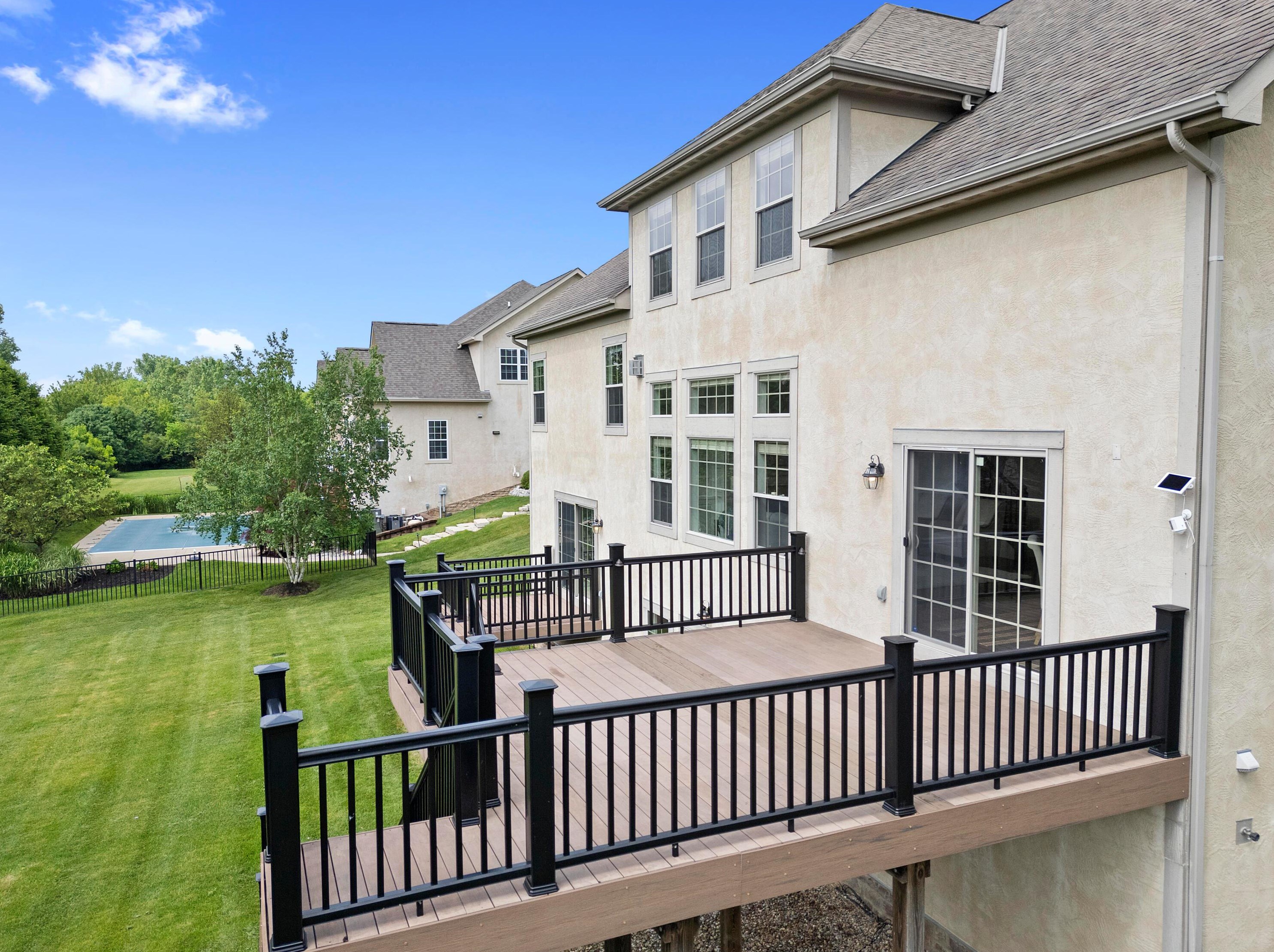 8127 Conine Dr, Dublin OH  exterior