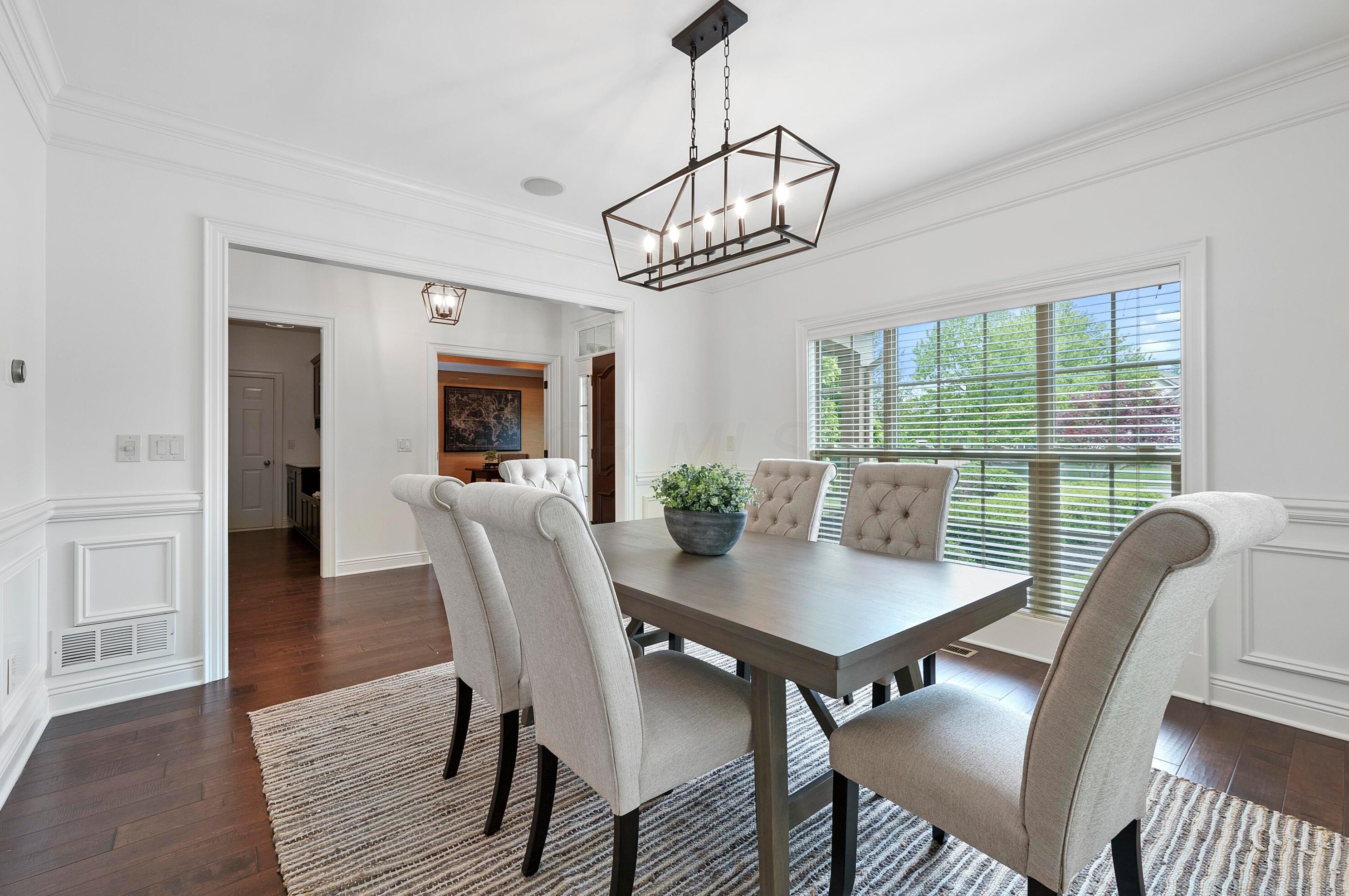 8127 Conine Dr, Dublin OH  exterior