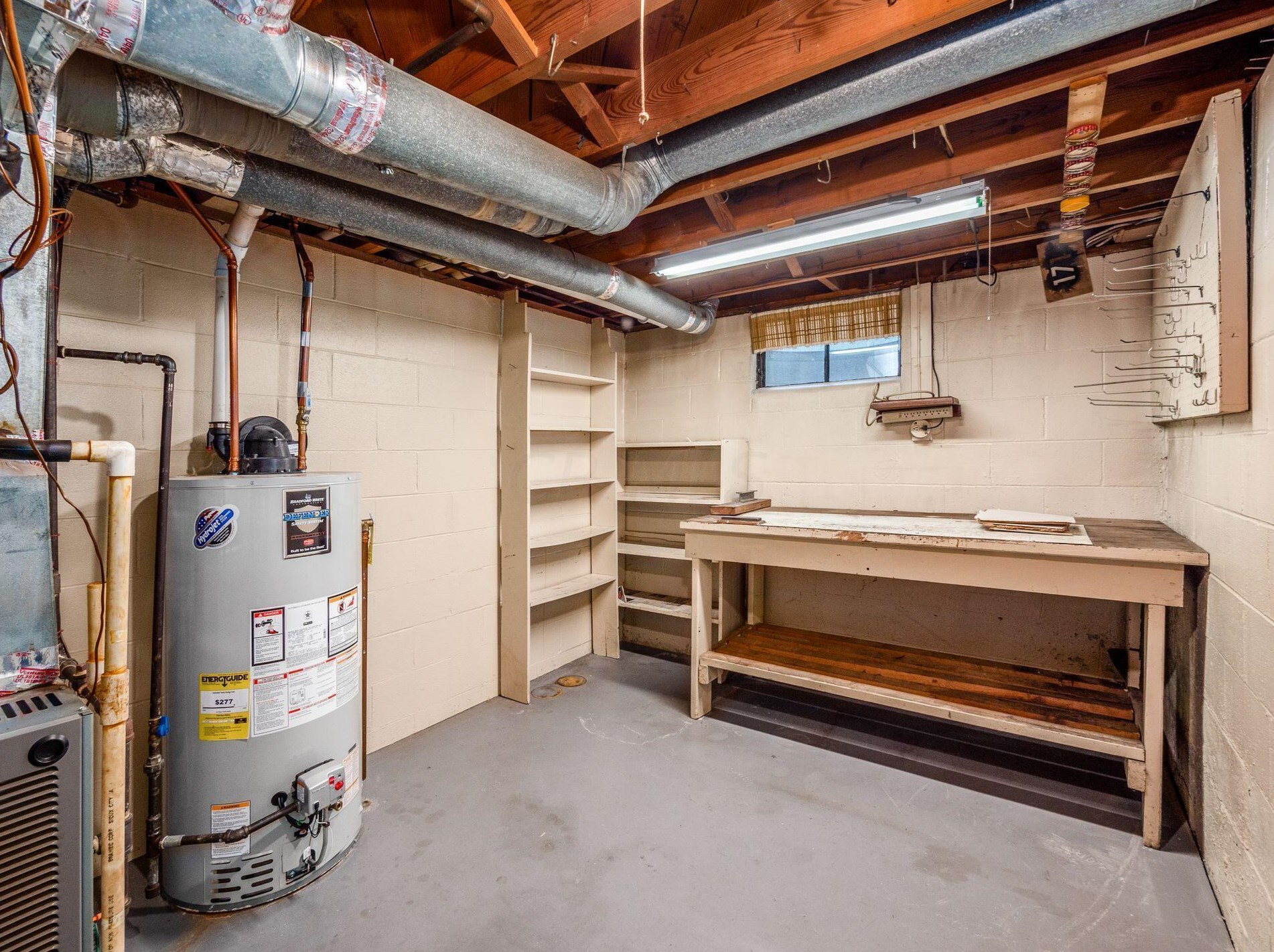 171 Maple Dr, Columbus OH 43228-1110 exterior