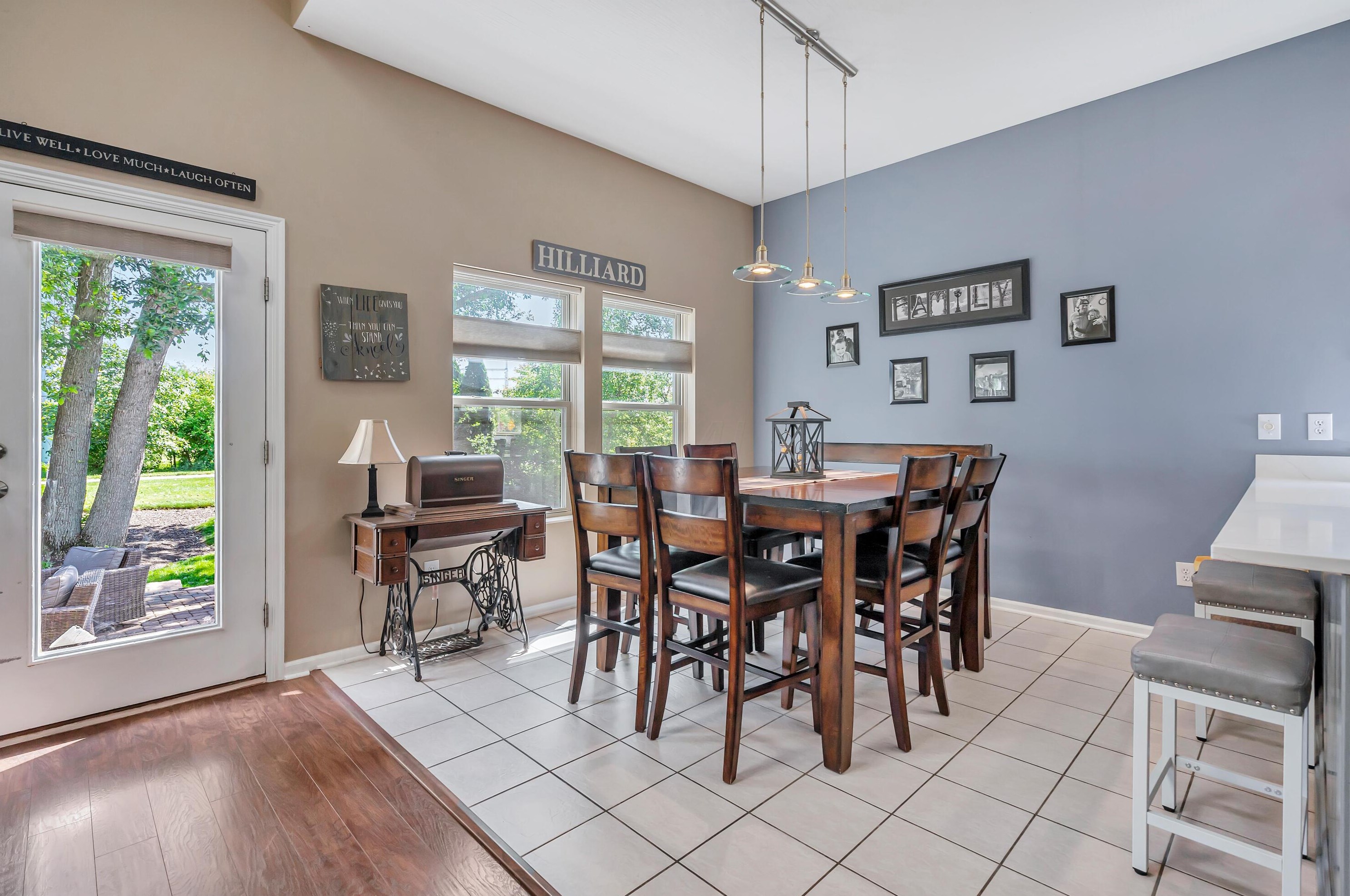 4686 Hoffman Farms Dr, Hilliard OH  43026-7324 exterior