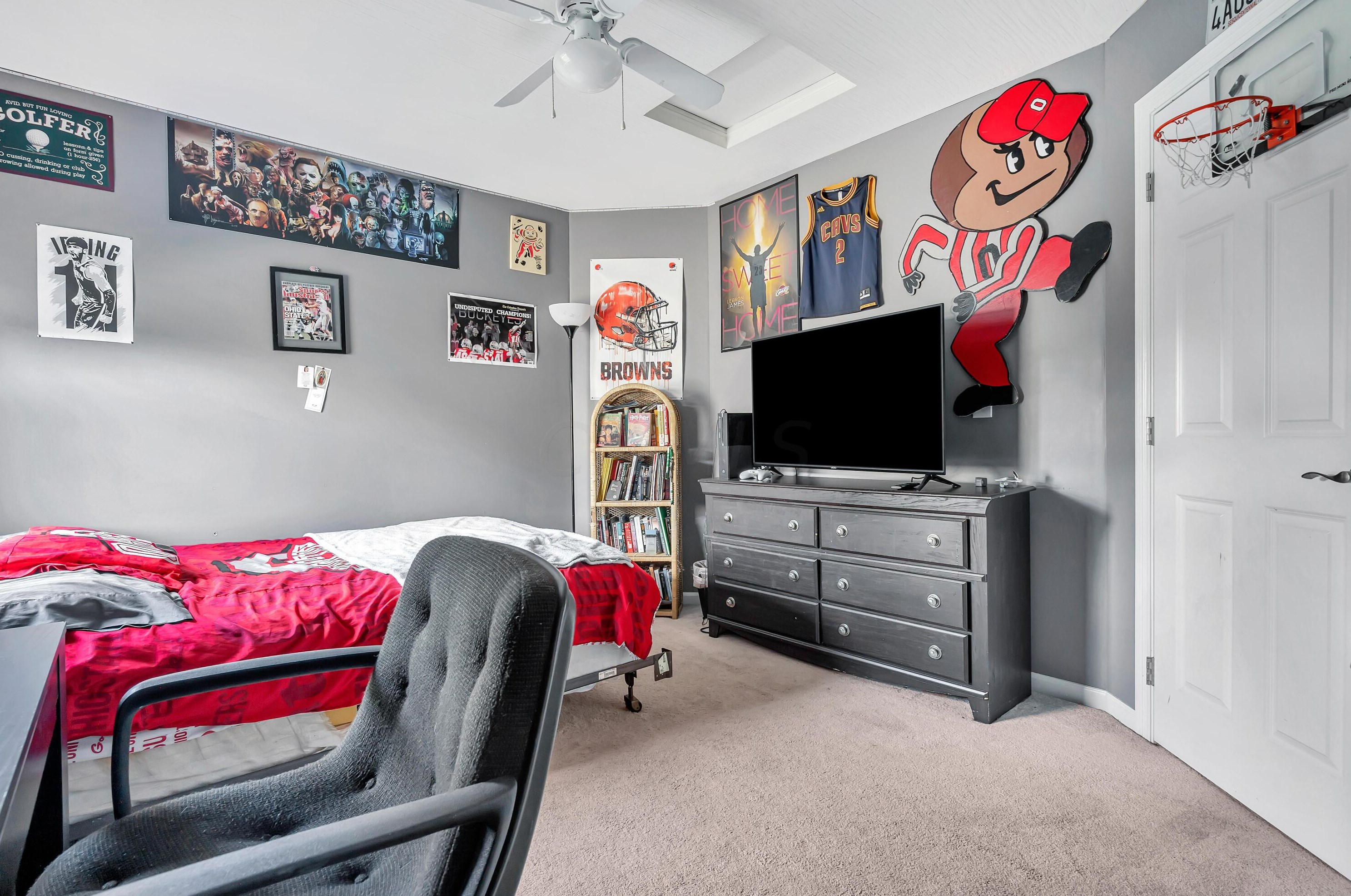 4686 Hoffman Farms Dr, Hilliard OH  43026-7324 exterior