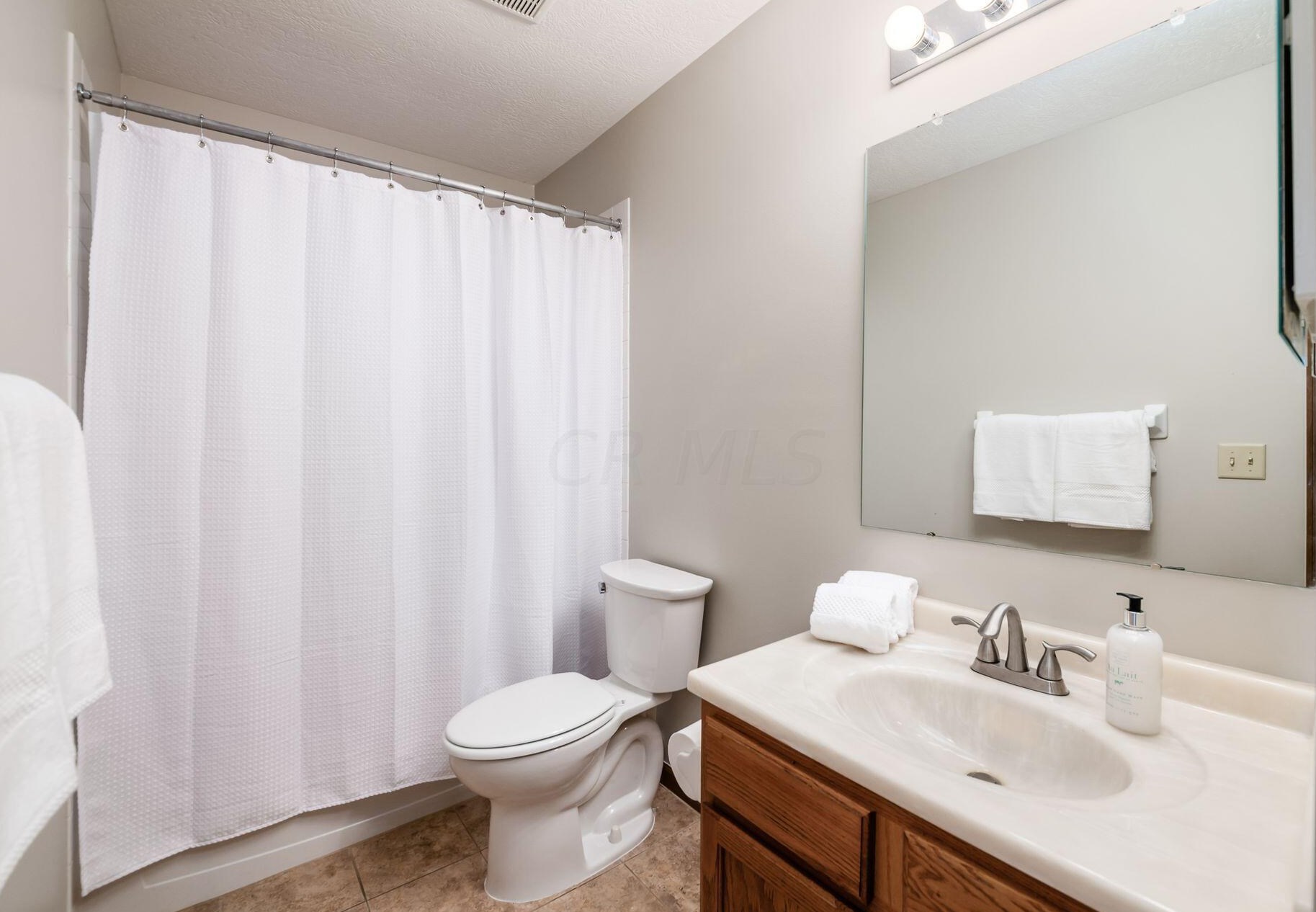 6156 Radekin Rd, Columbus OH 43232-2948 exterior