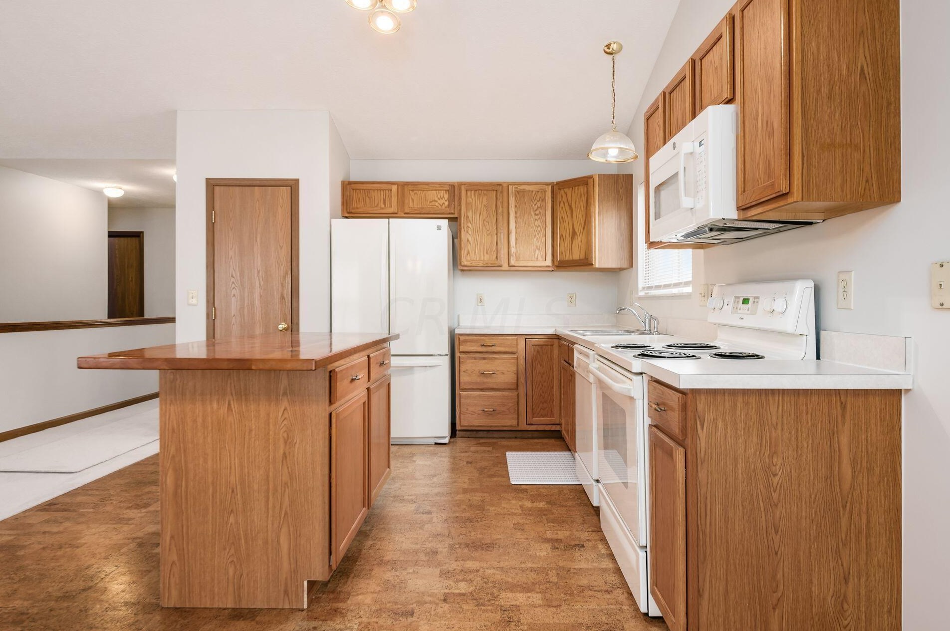 6156 Radekin Rd, Columbus OH 43232-2948 exterior