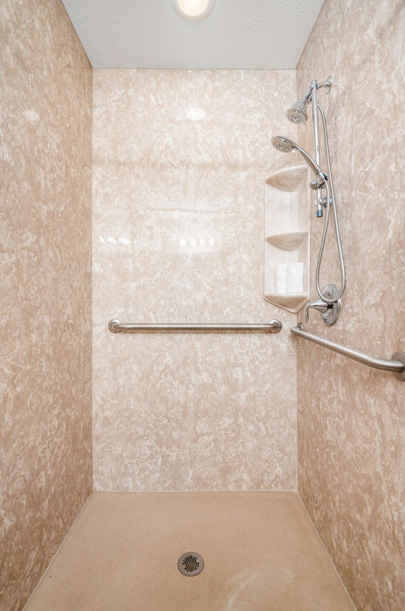 6156 Radekin Rd, Columbus OH 43232-2948 exterior