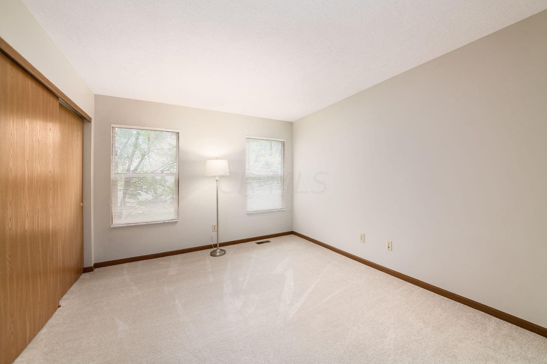 6156 Radekin Rd, Columbus OH 43232-2948 exterior