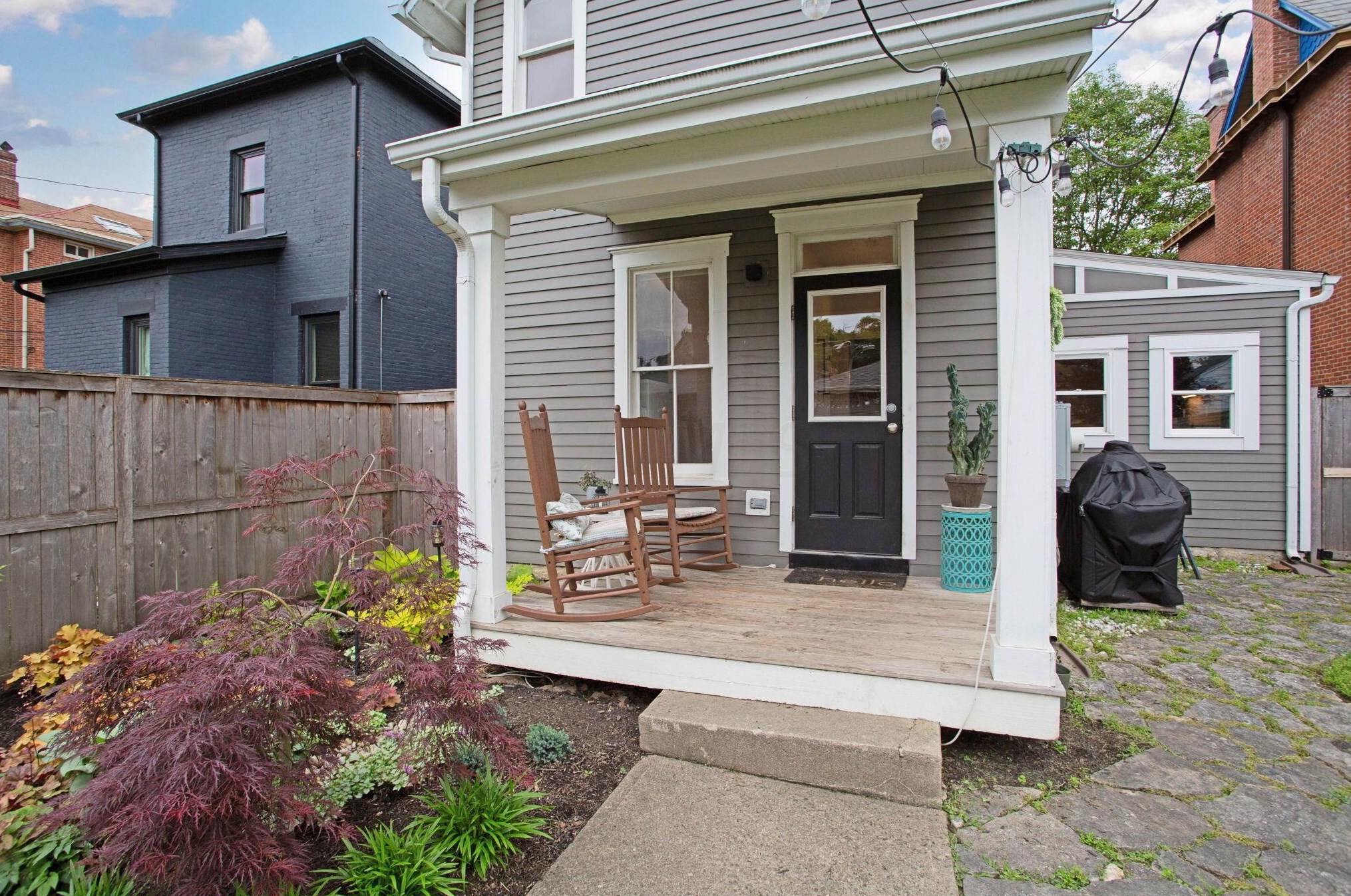 1337 Hunter Ave, Columbus OH 43201-2773 exterior