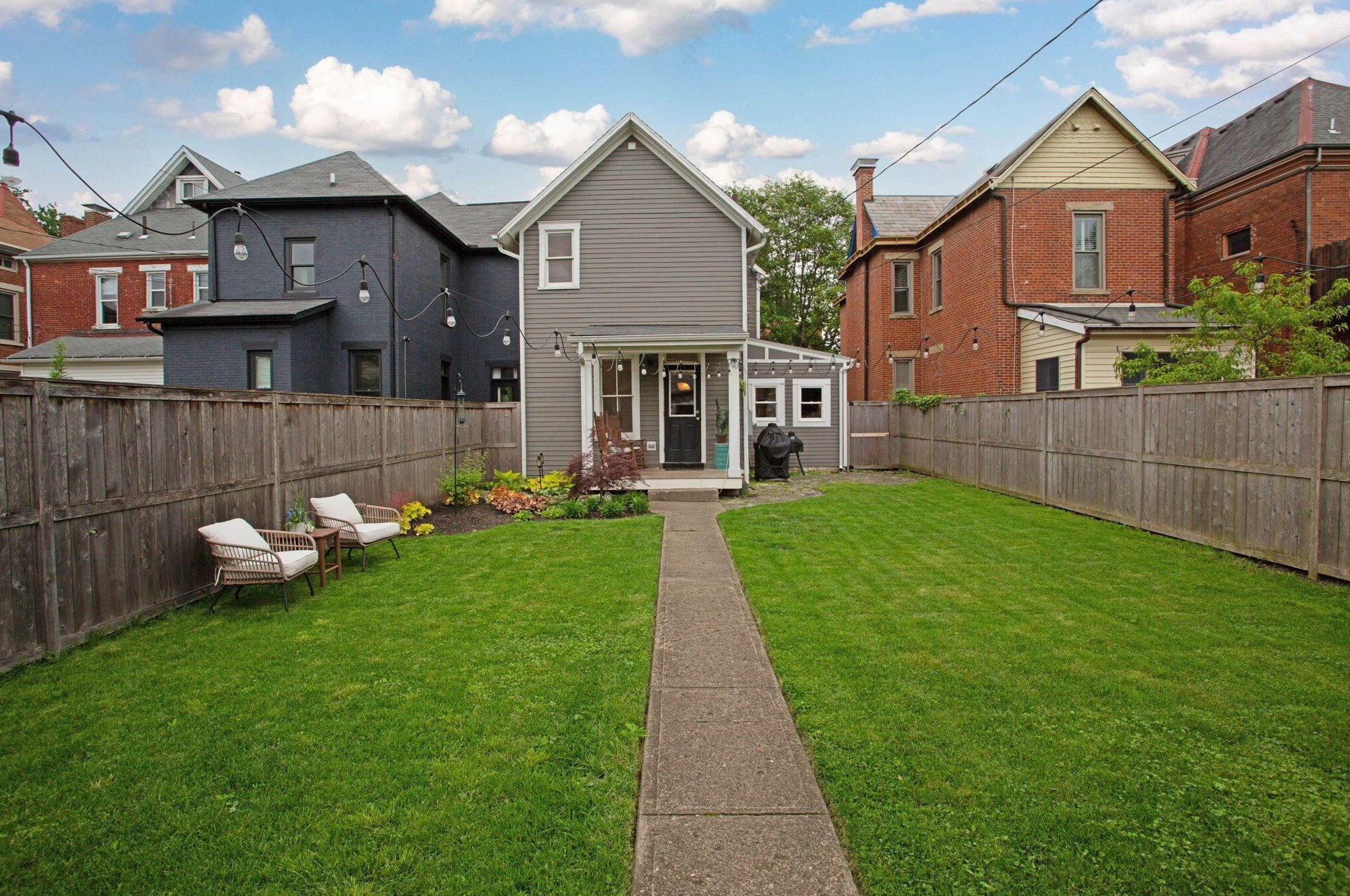 1337 Hunter Ave, Columbus OH 43201-2773 exterior