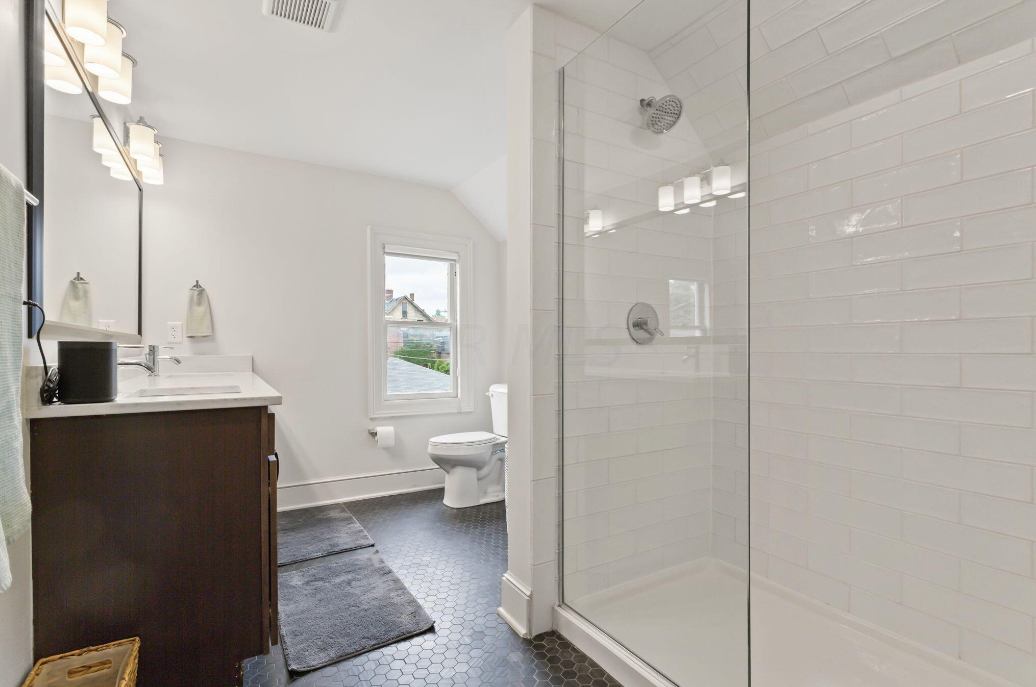 1337 Hunter Ave, Columbus OH 43201-2773 exterior