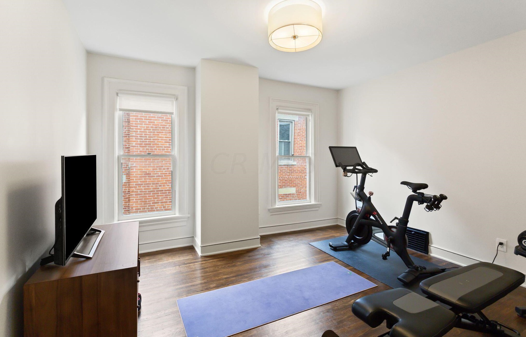 1337 Hunter Ave, Columbus OH 43201-2773 exterior