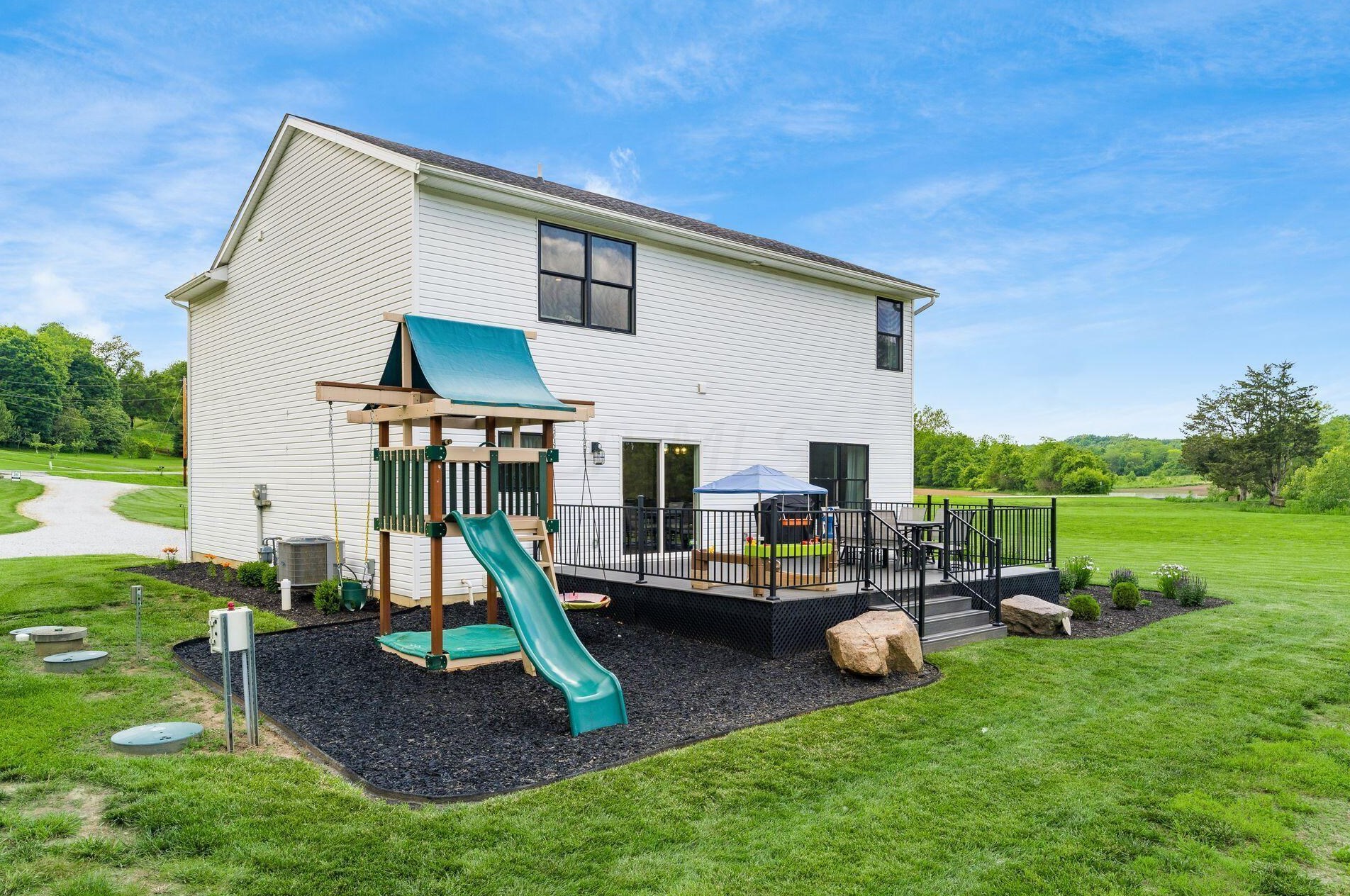 4644 Wilson Rd, Lancaster OH 43130-9557 exterior