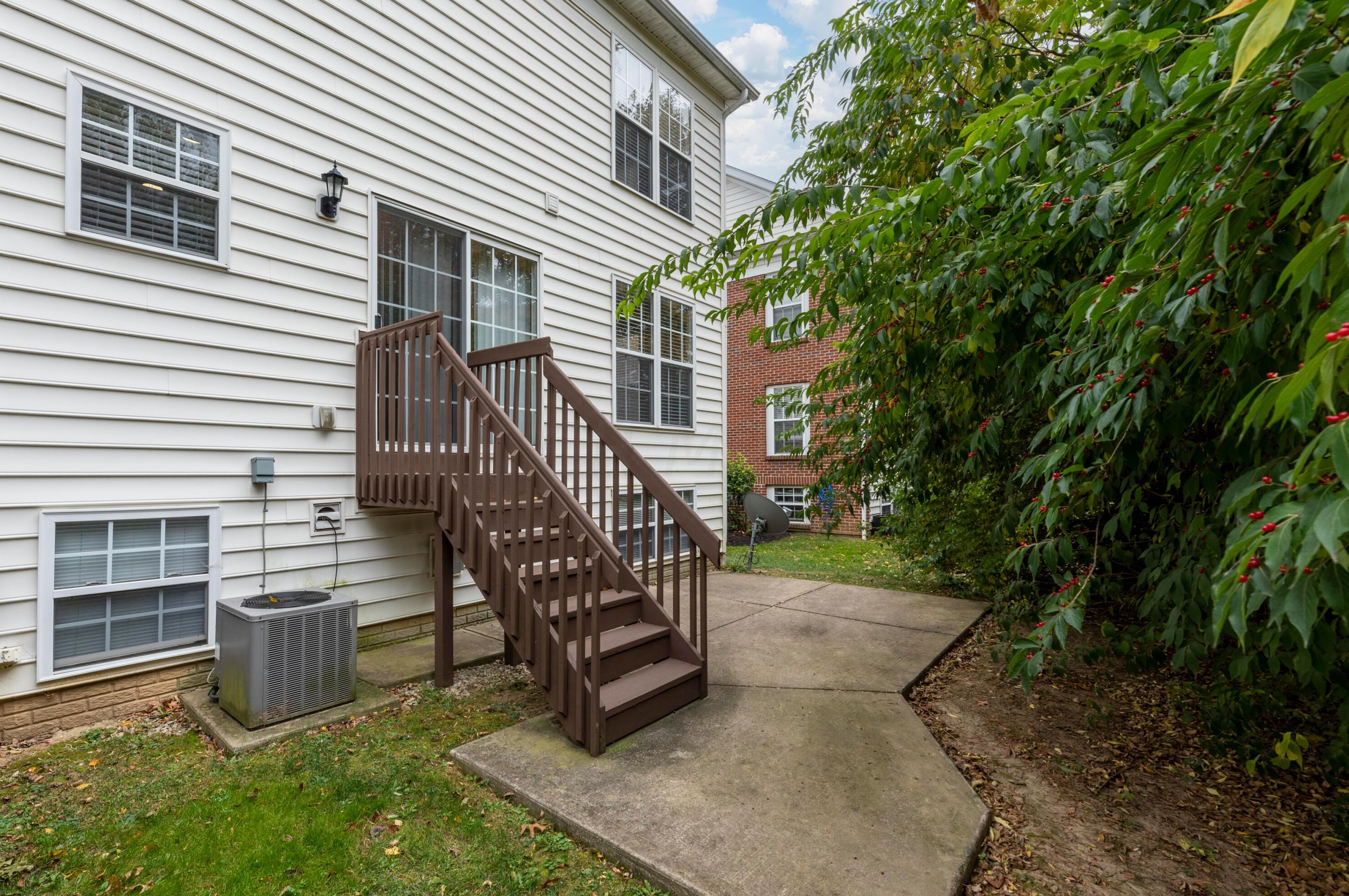 3701 Fish Hawk Lndg, Columbus OH 43230-6444 exterior