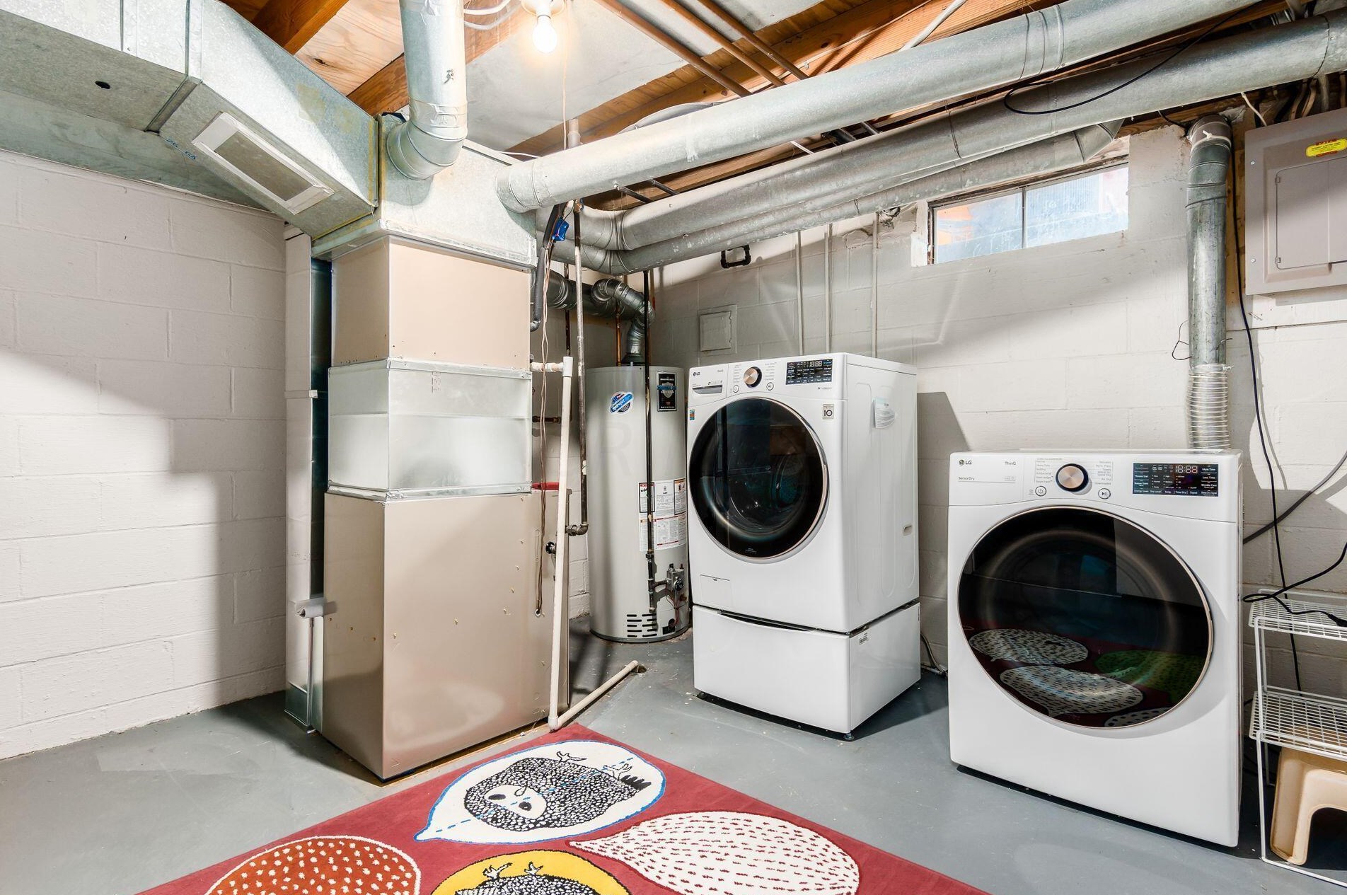 1535 Sandringham Ct, Columbus OH  43220-3834 exterior