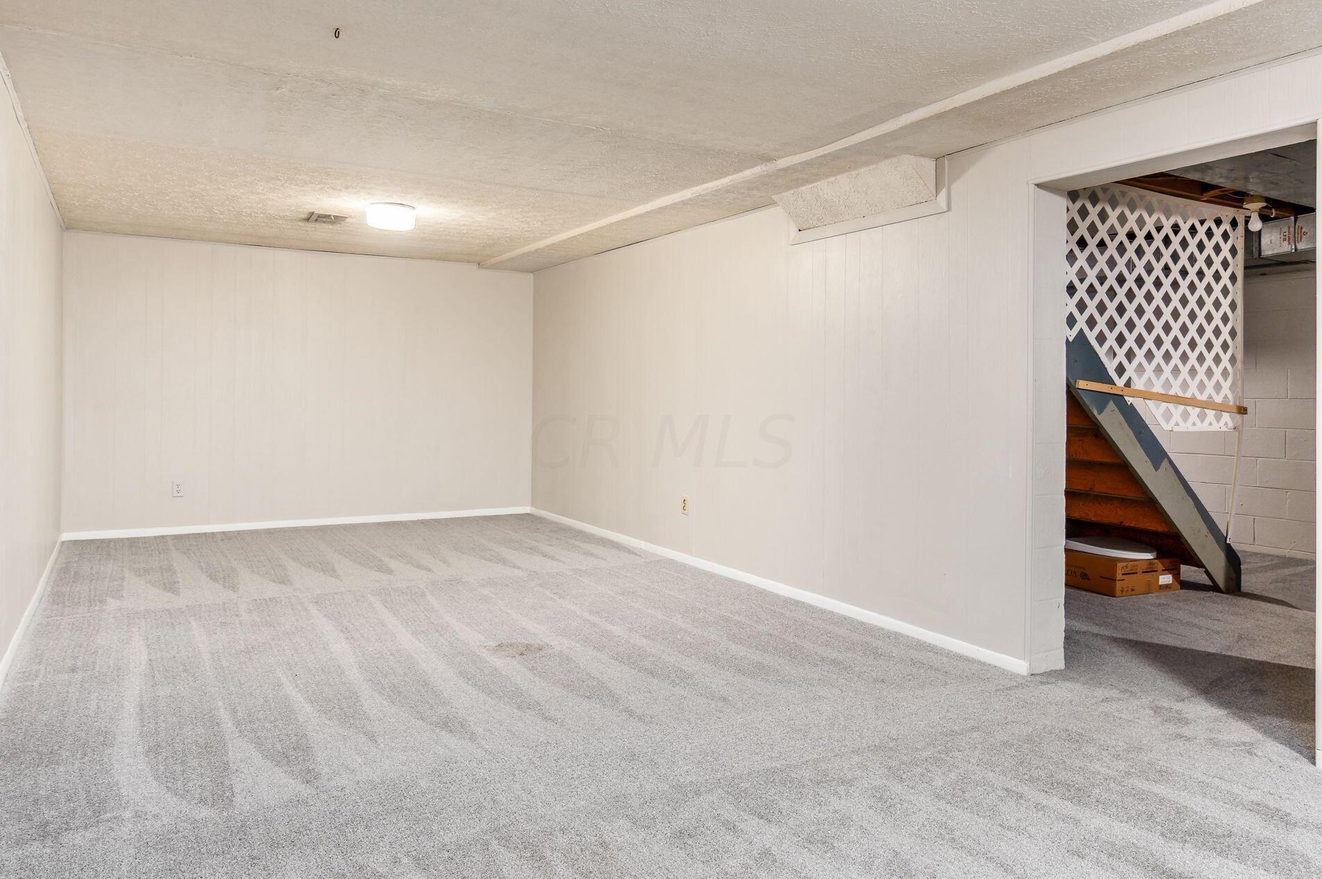 1535 Sandringham Ct, Columbus OH  43220-3834 exterior