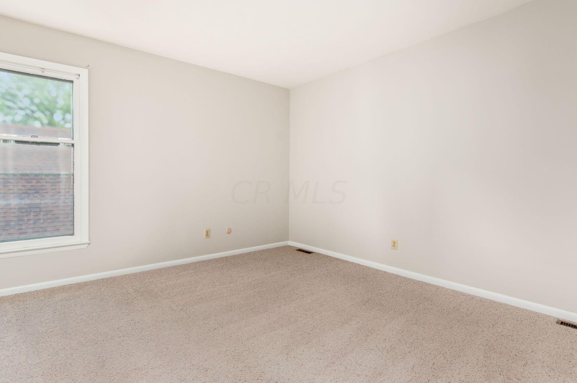 1535 Sandringham Ct, Columbus OH  43220-3834 exterior