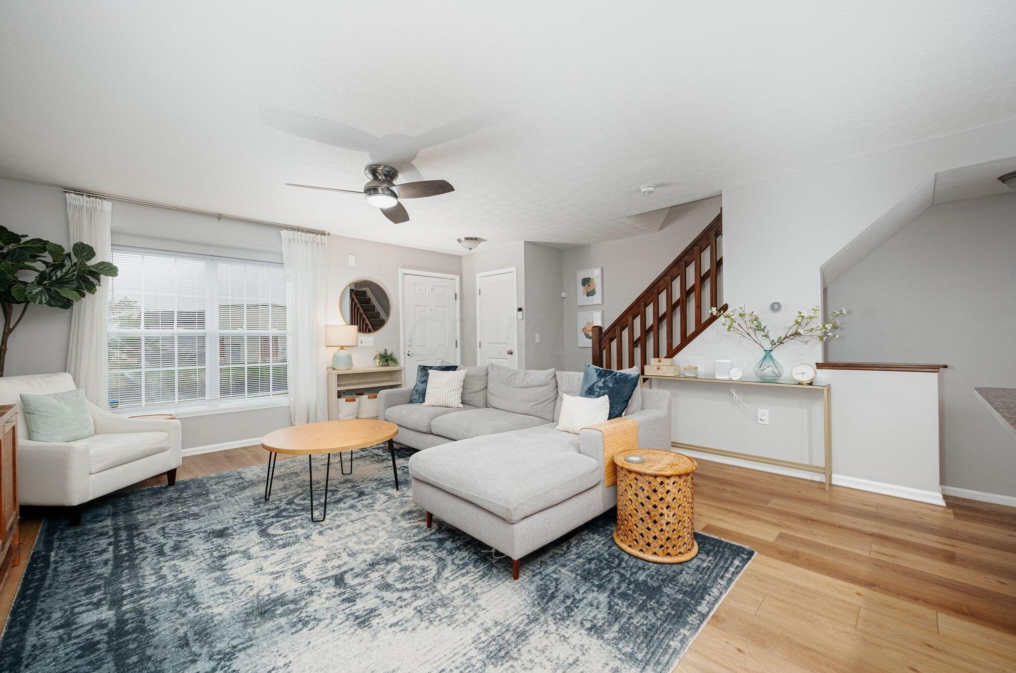 5336 Rustic Falls Dr, Dublin OH  43016-6349 exterior