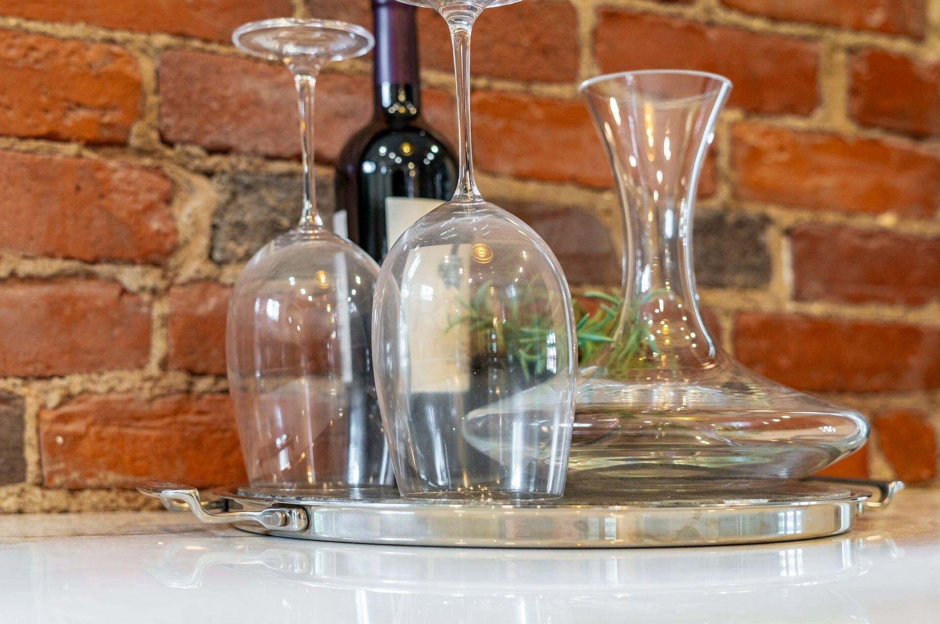 1663 Bryden Rd, Columbus OH  43205-2121 exterior