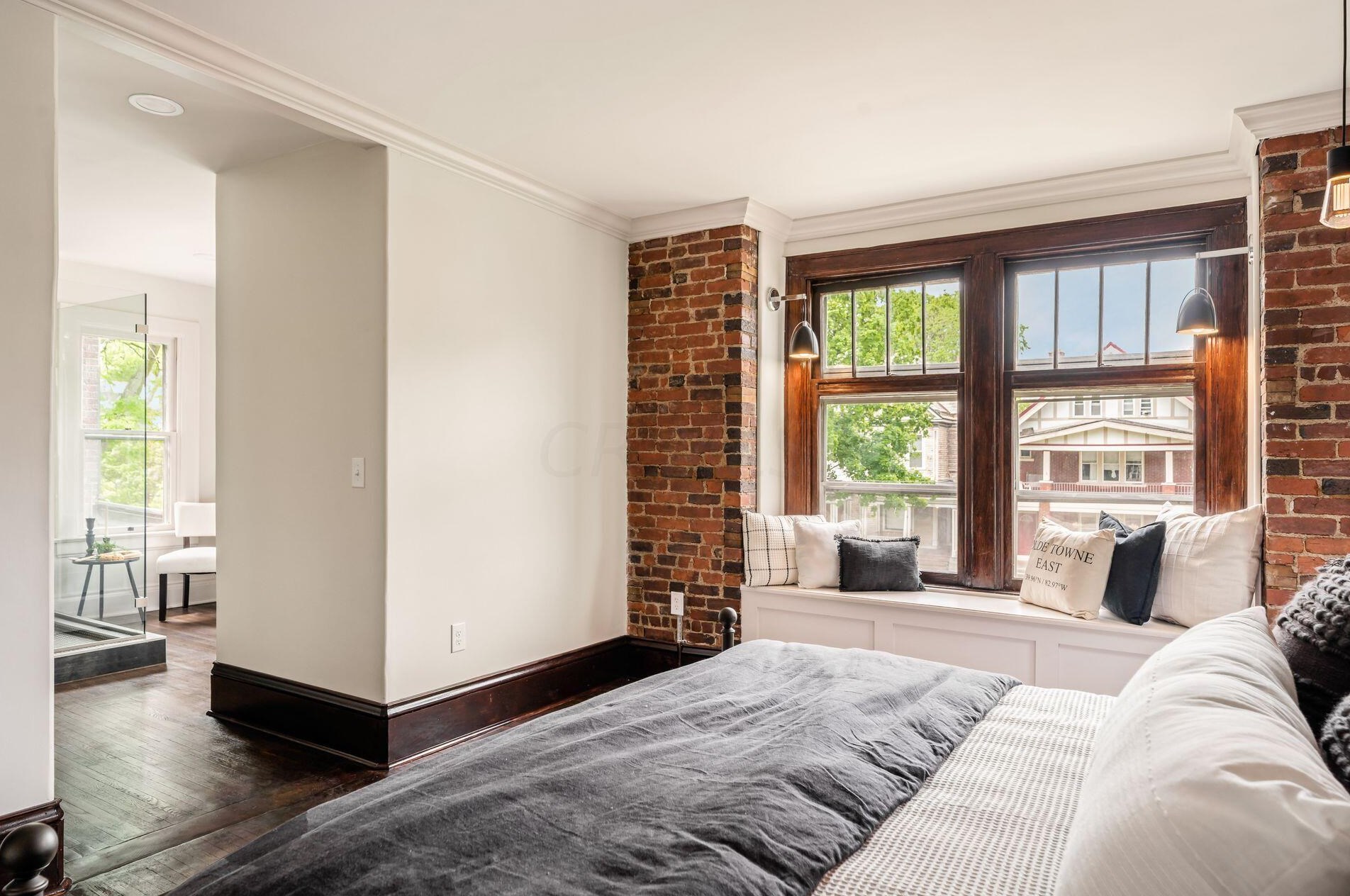 1663 Bryden Rd, Columbus OH  43205-2121 exterior