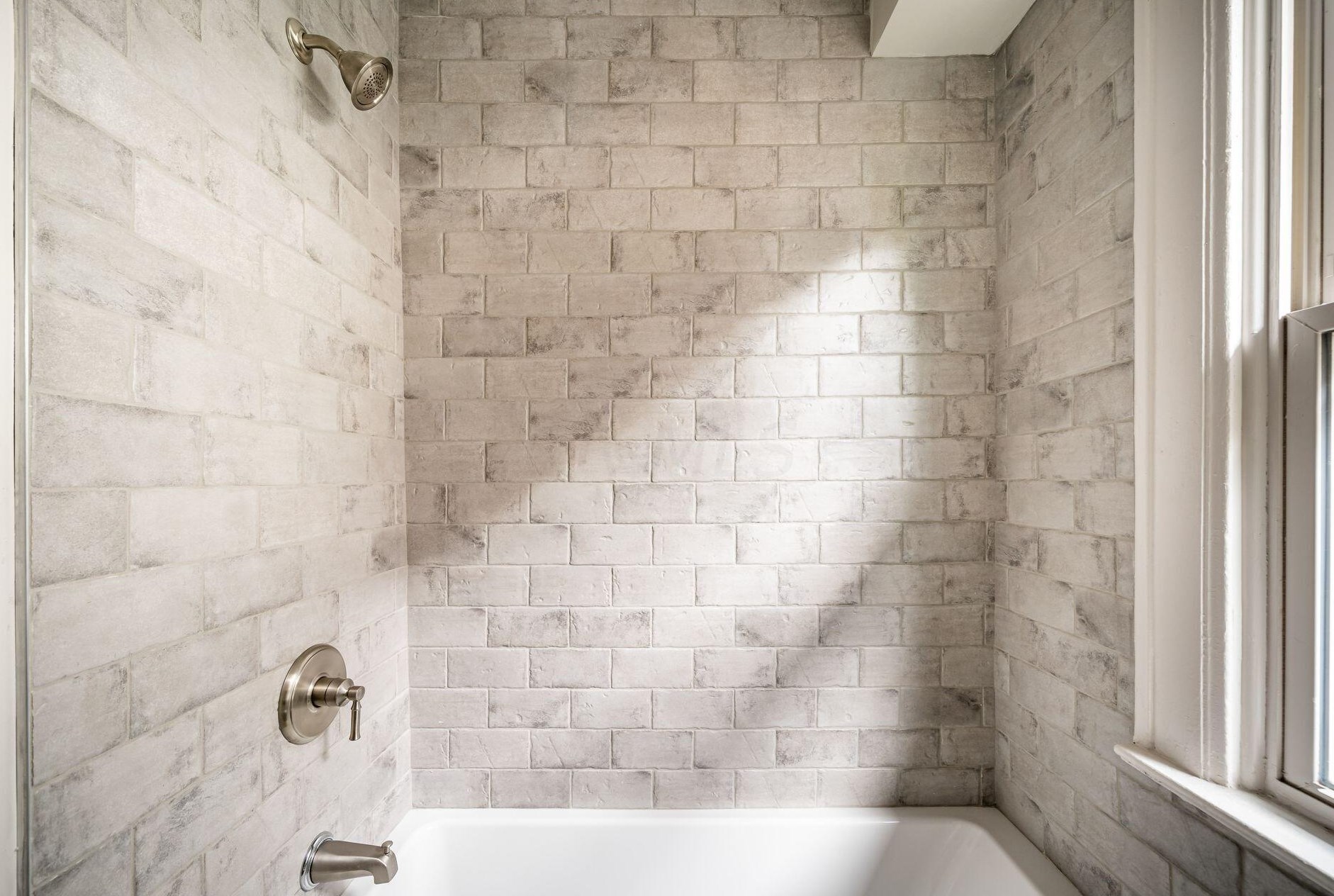 1663 Bryden Rd, Columbus OH  43205-2121 exterior