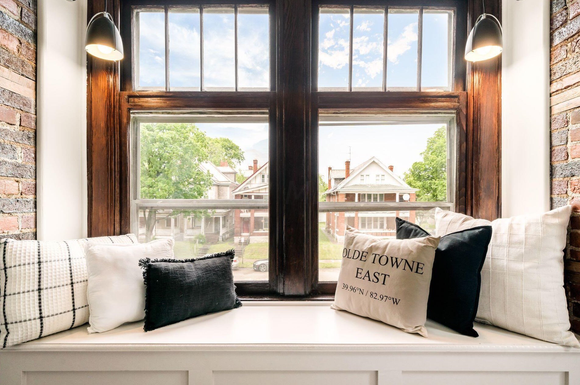 1663 Bryden Rd, Columbus OH  43205-2121 exterior