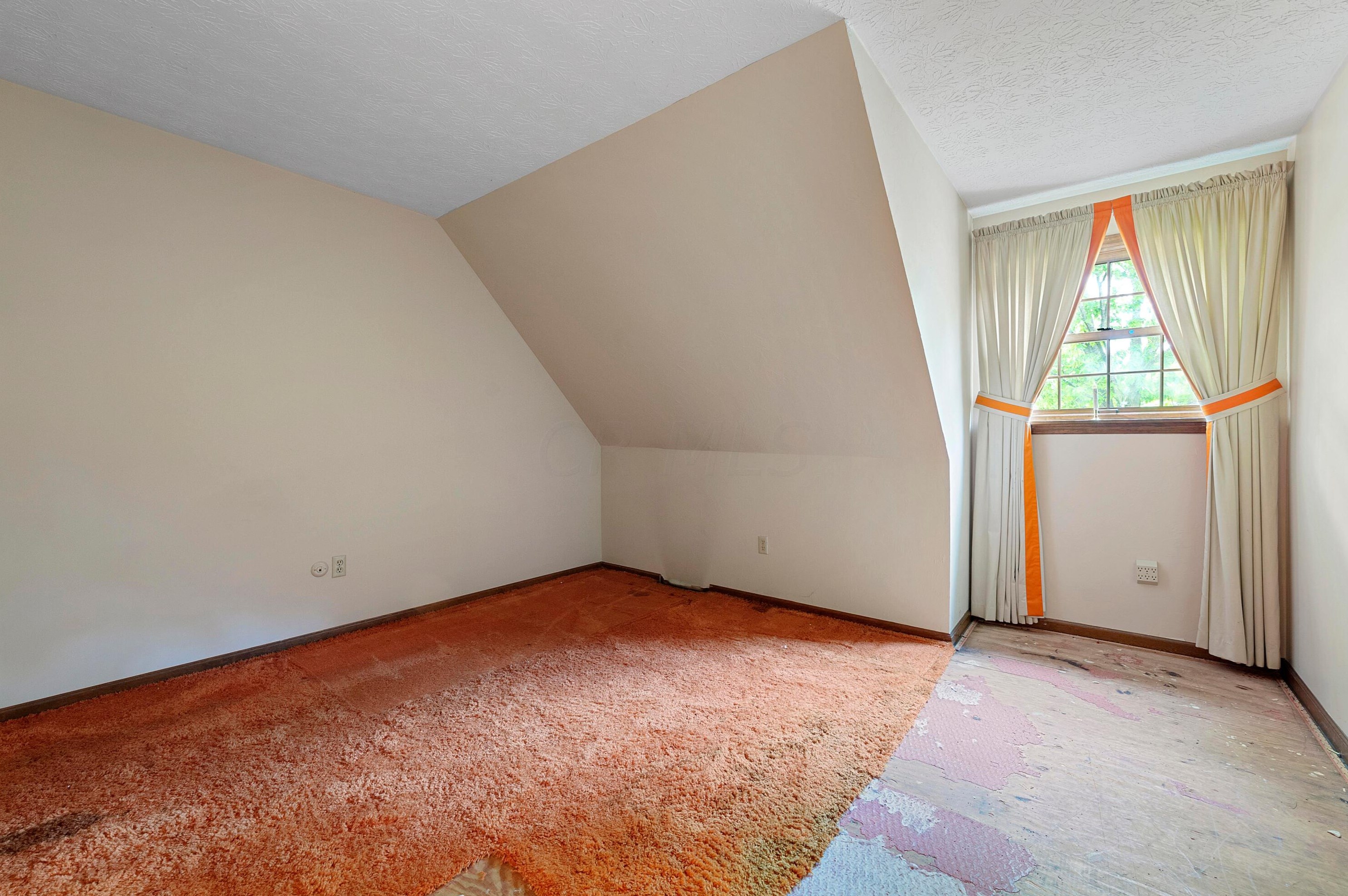 1810 Scott Glen Ct, Columbus OH exterior