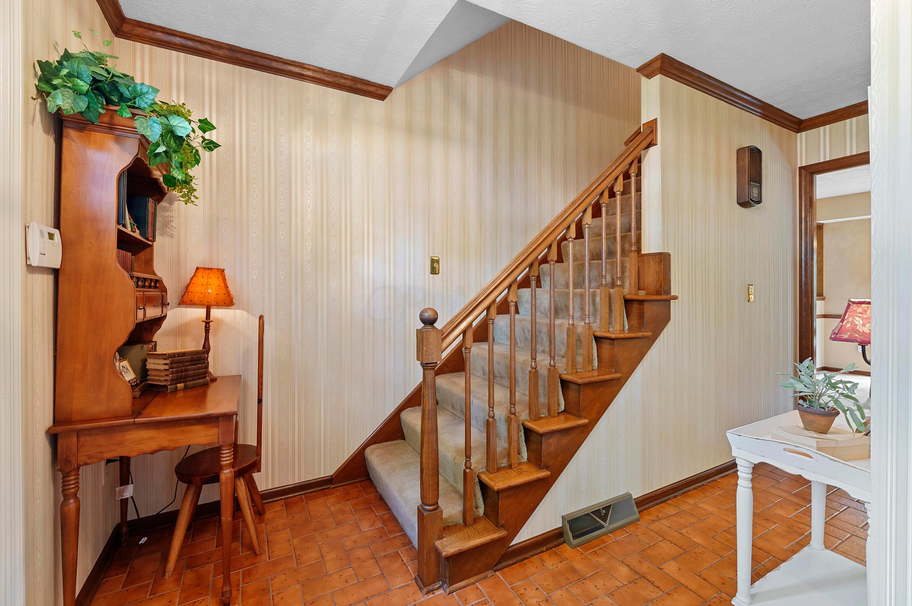 1810 Scott Glen Ct, Columbus OH exterior