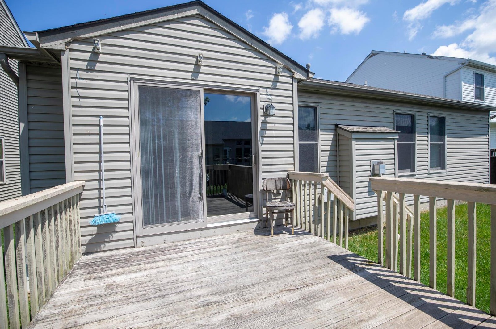 3503 Blendon Bnd Way, Columbus OH 43231-4995 exterior