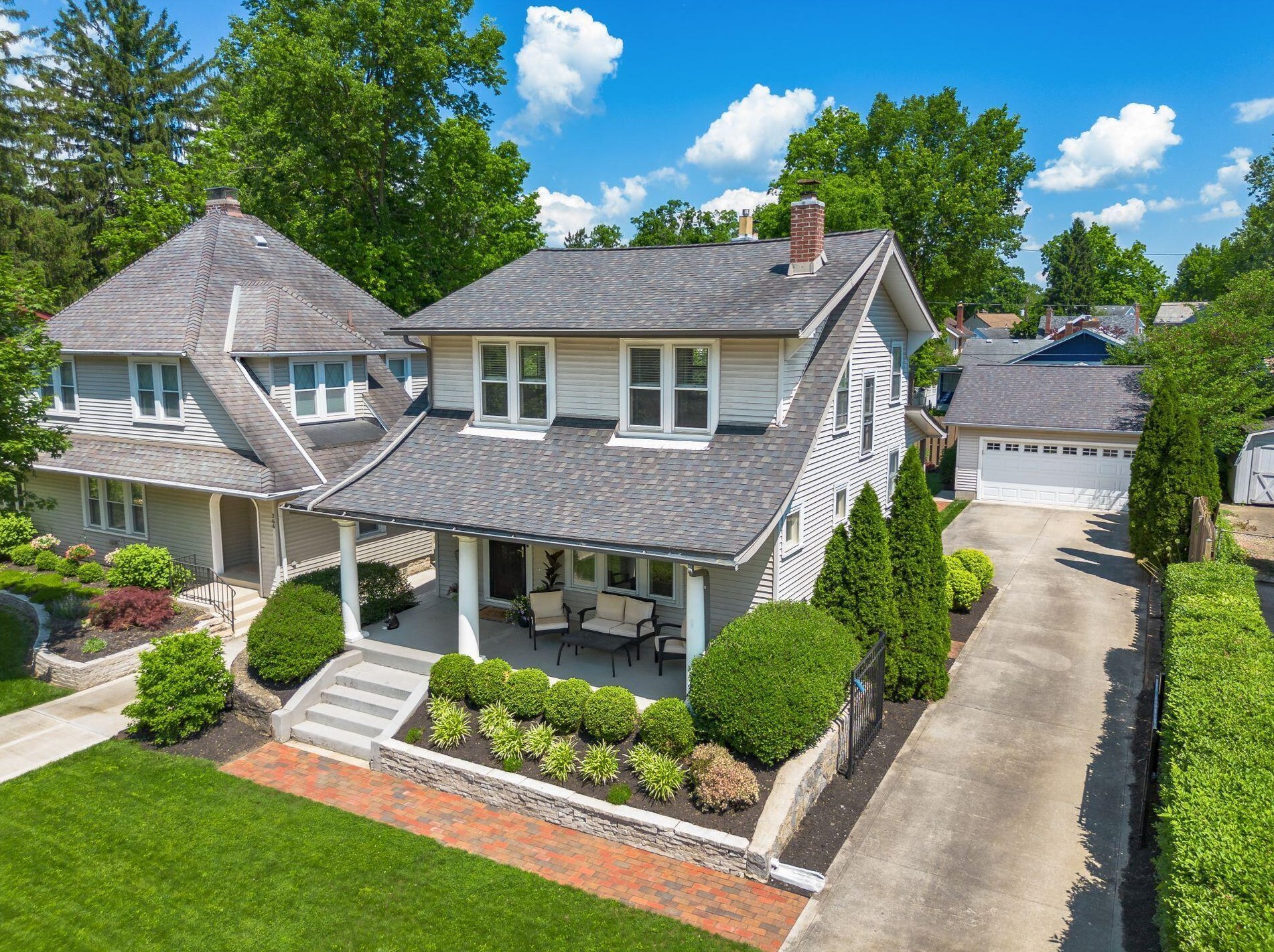 260 Kenworth Rd, Columbus OH  43214-4010 exterior