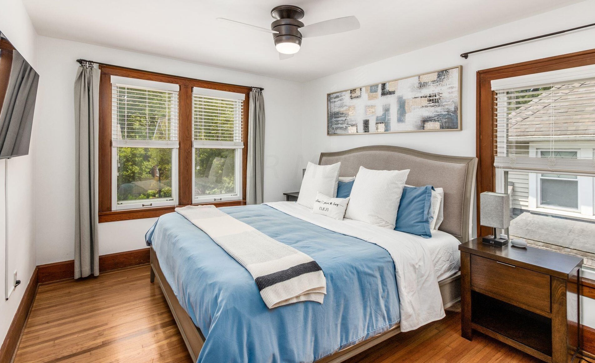 260 Kenworth Rd, Columbus OH  43214-4010 exterior