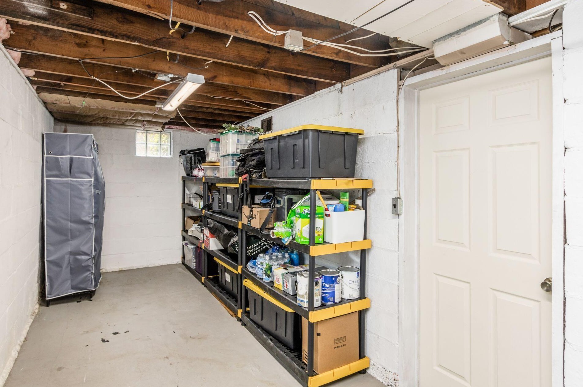 260 Kenworth Rd, Columbus OH  43214-4010 exterior