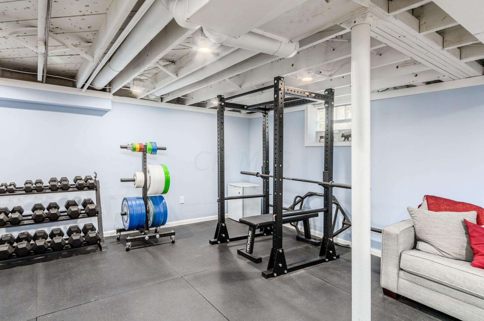 260 Kenworth Rd, Columbus OH  43214-4010 exterior