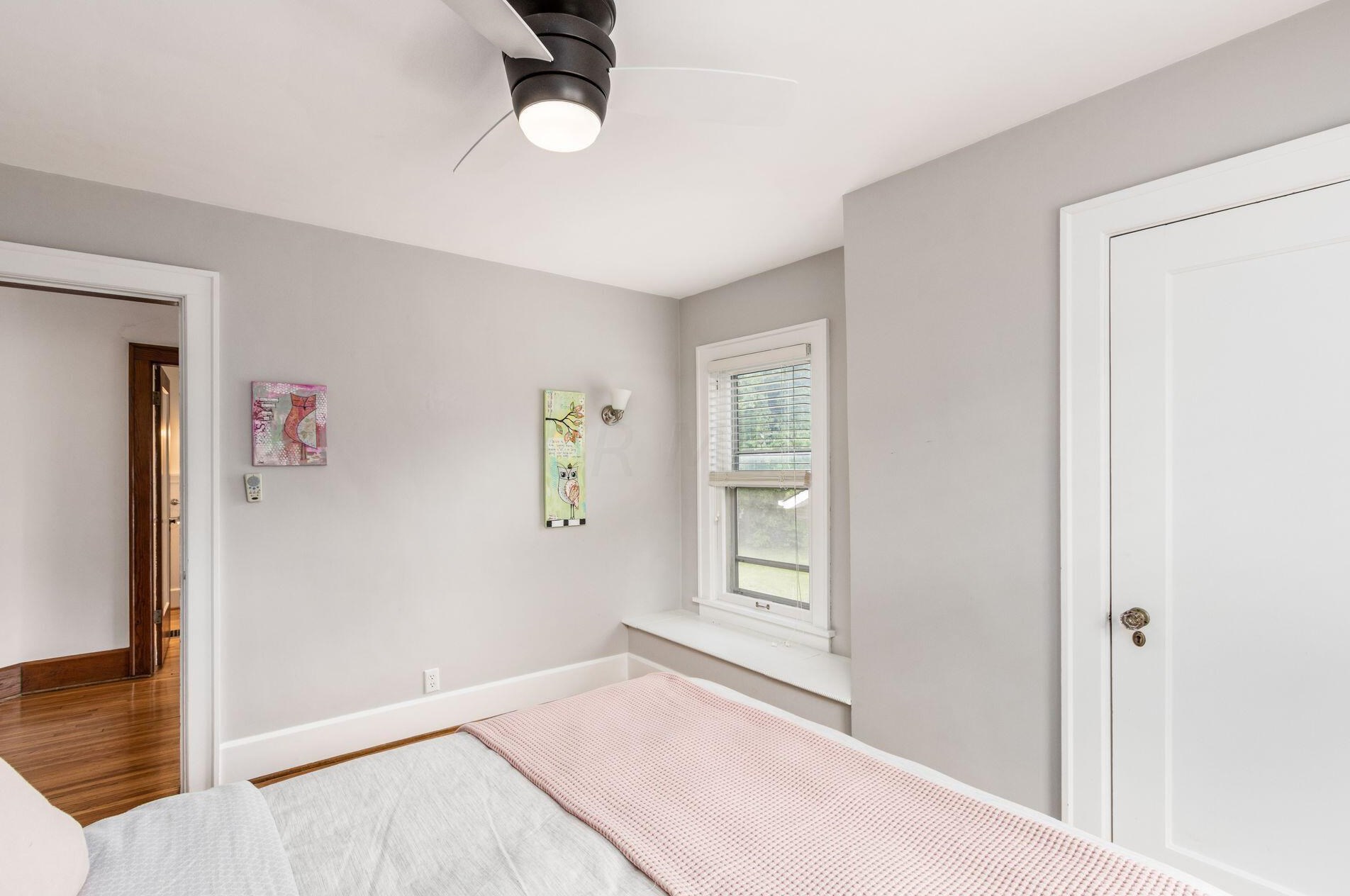 260 Kenworth Rd, Columbus OH  43214-4010 exterior