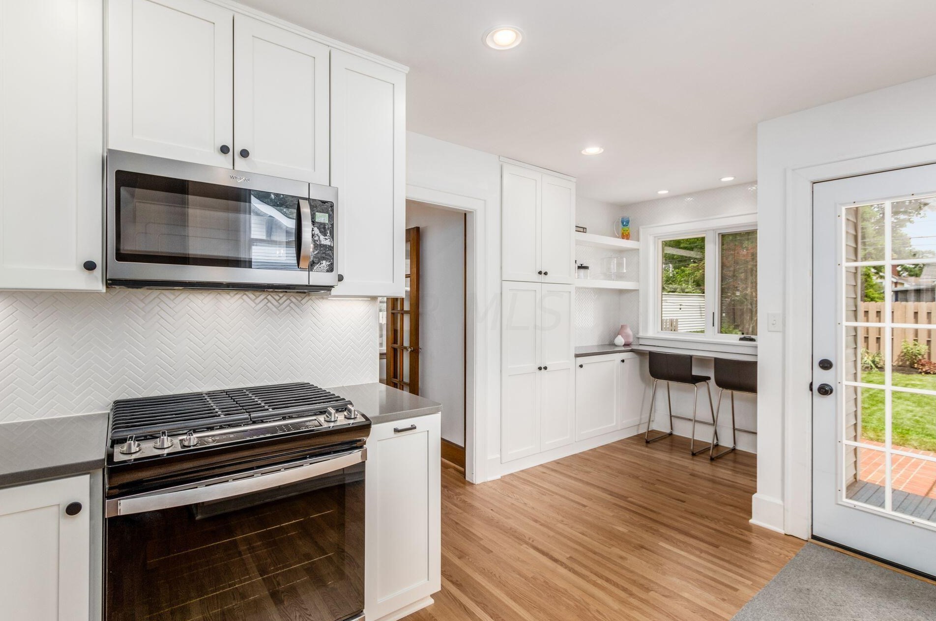 260 Kenworth Rd, Columbus OH  43214-4010 exterior