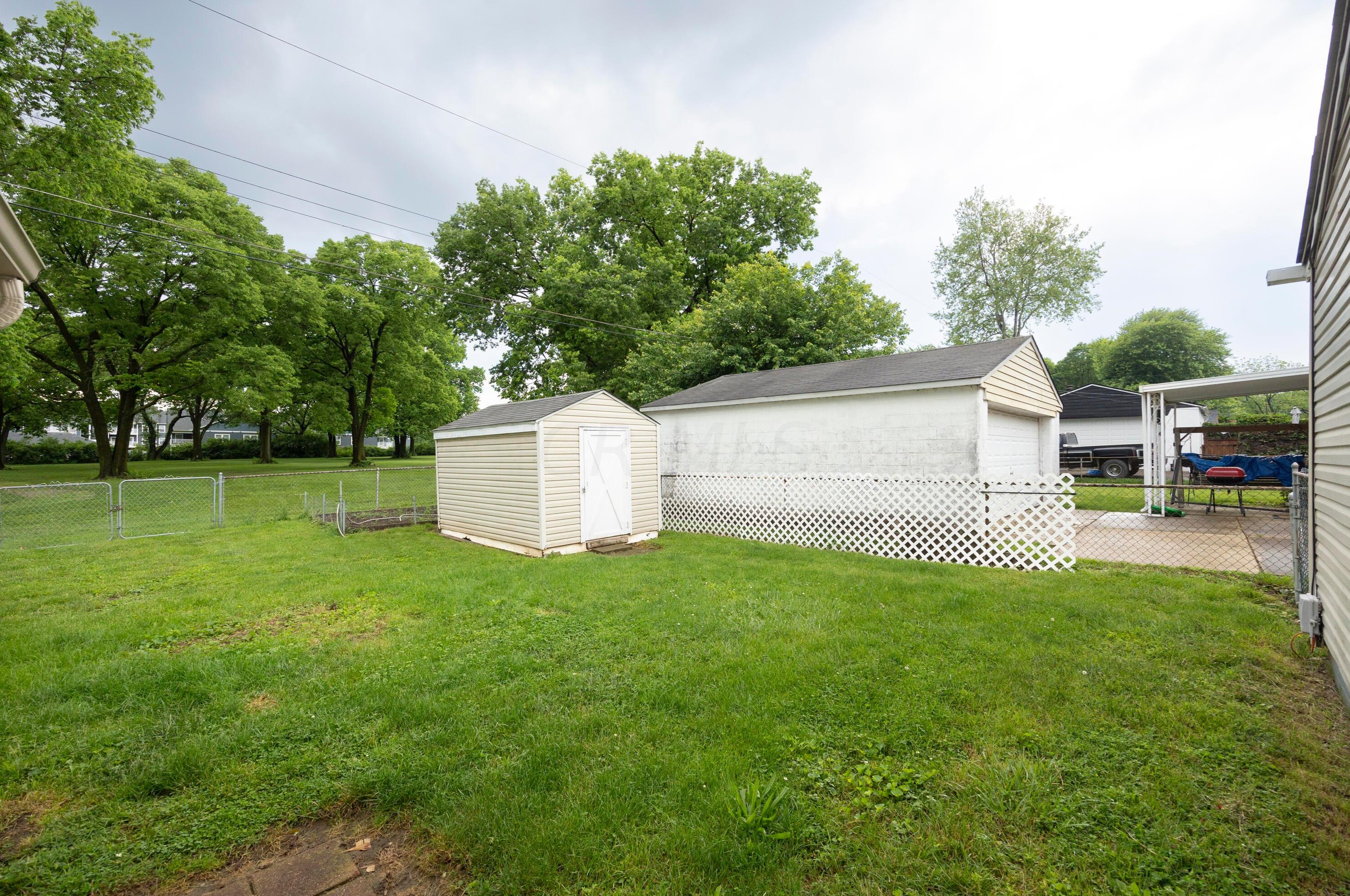 115 Phelps Rd, Columbus OH 43207-3664 exterior