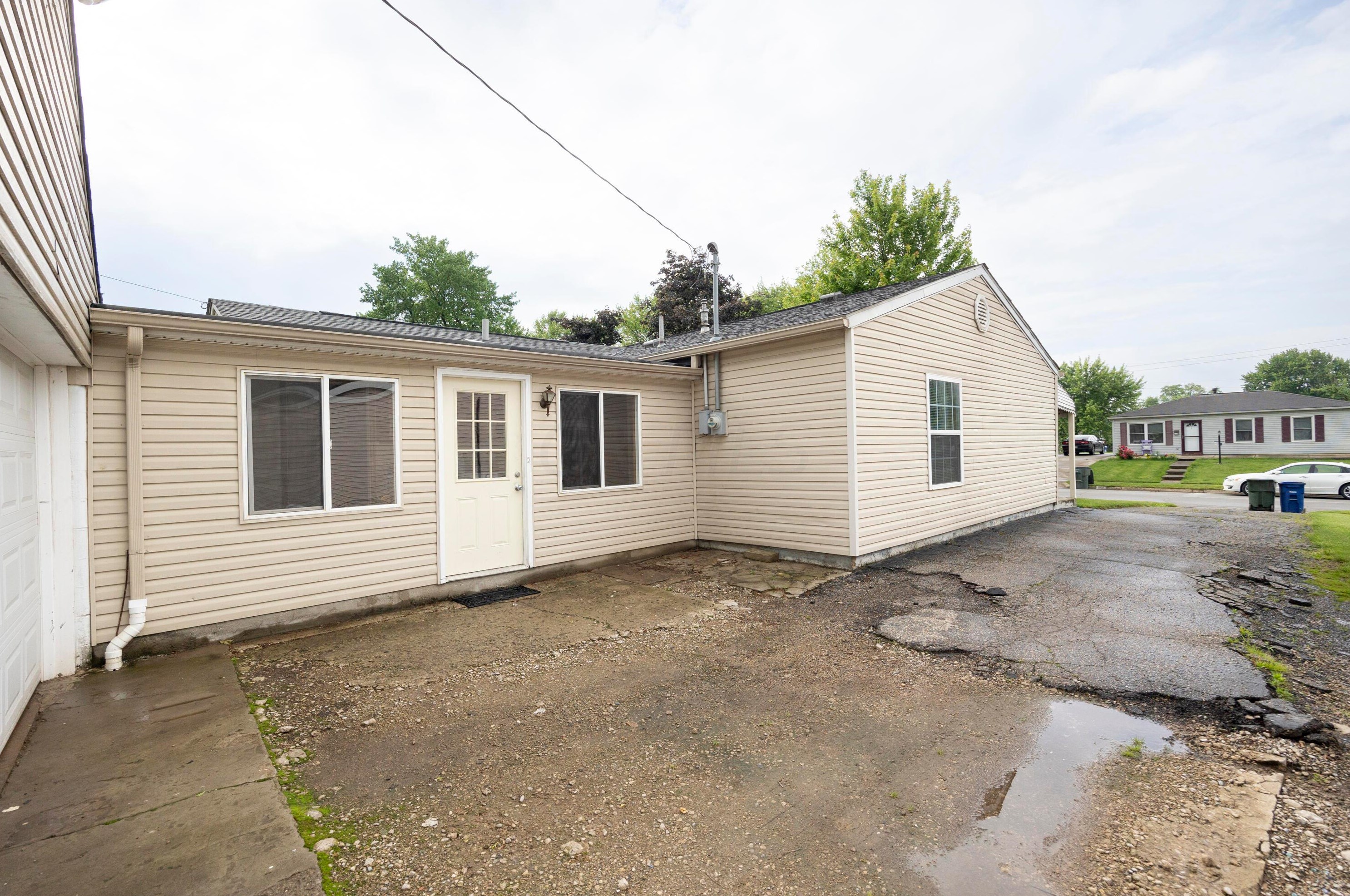 115 Phelps Rd, Columbus OH 43207-3664 exterior