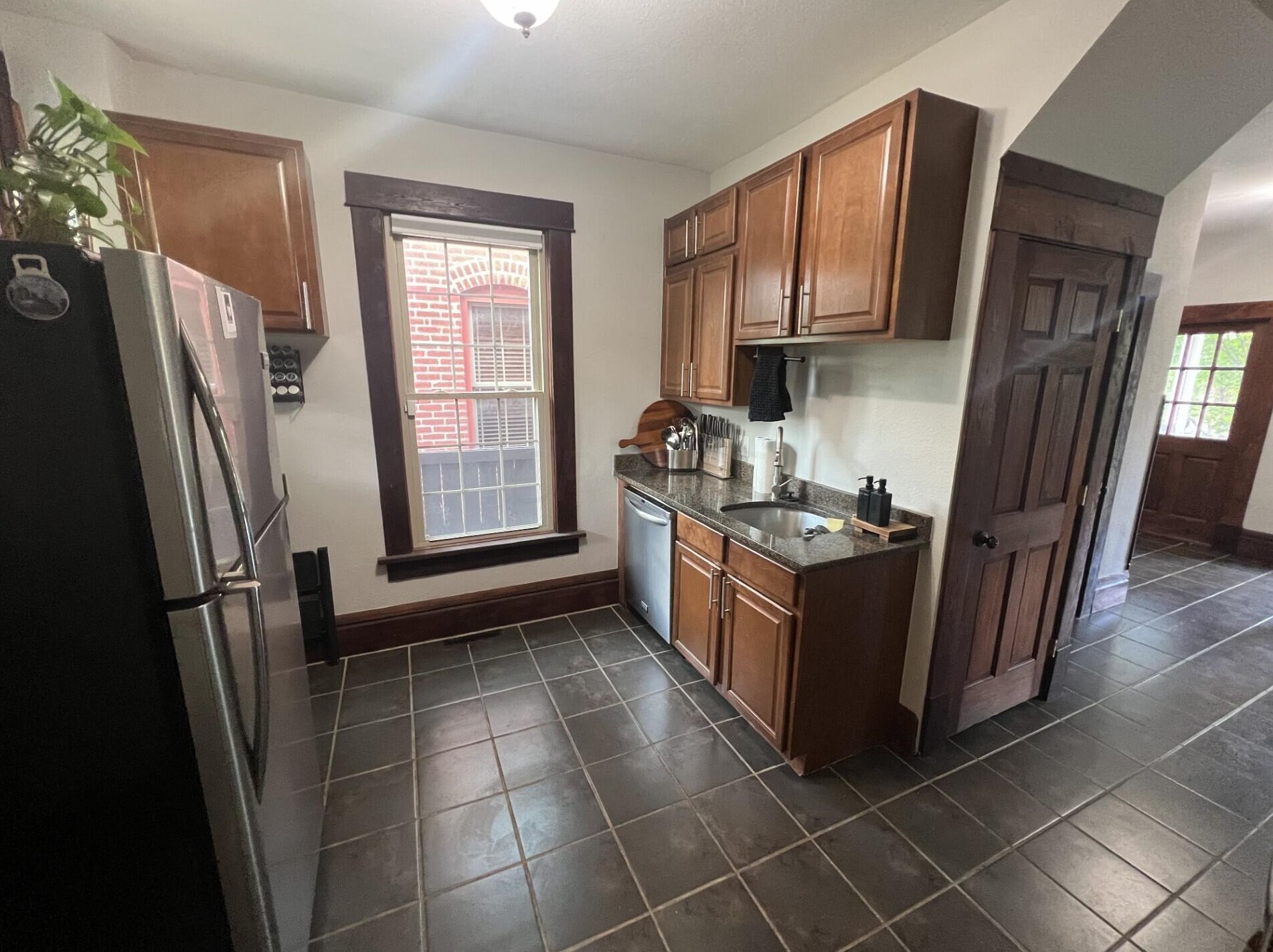 1213 Hamlet St, Columbus OH  43201-2836 exterior