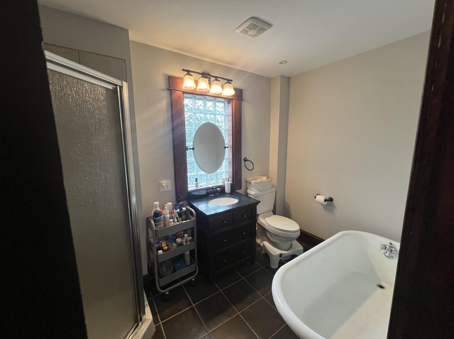 1213 Hamlet St, Columbus OH  43201-2836 exterior