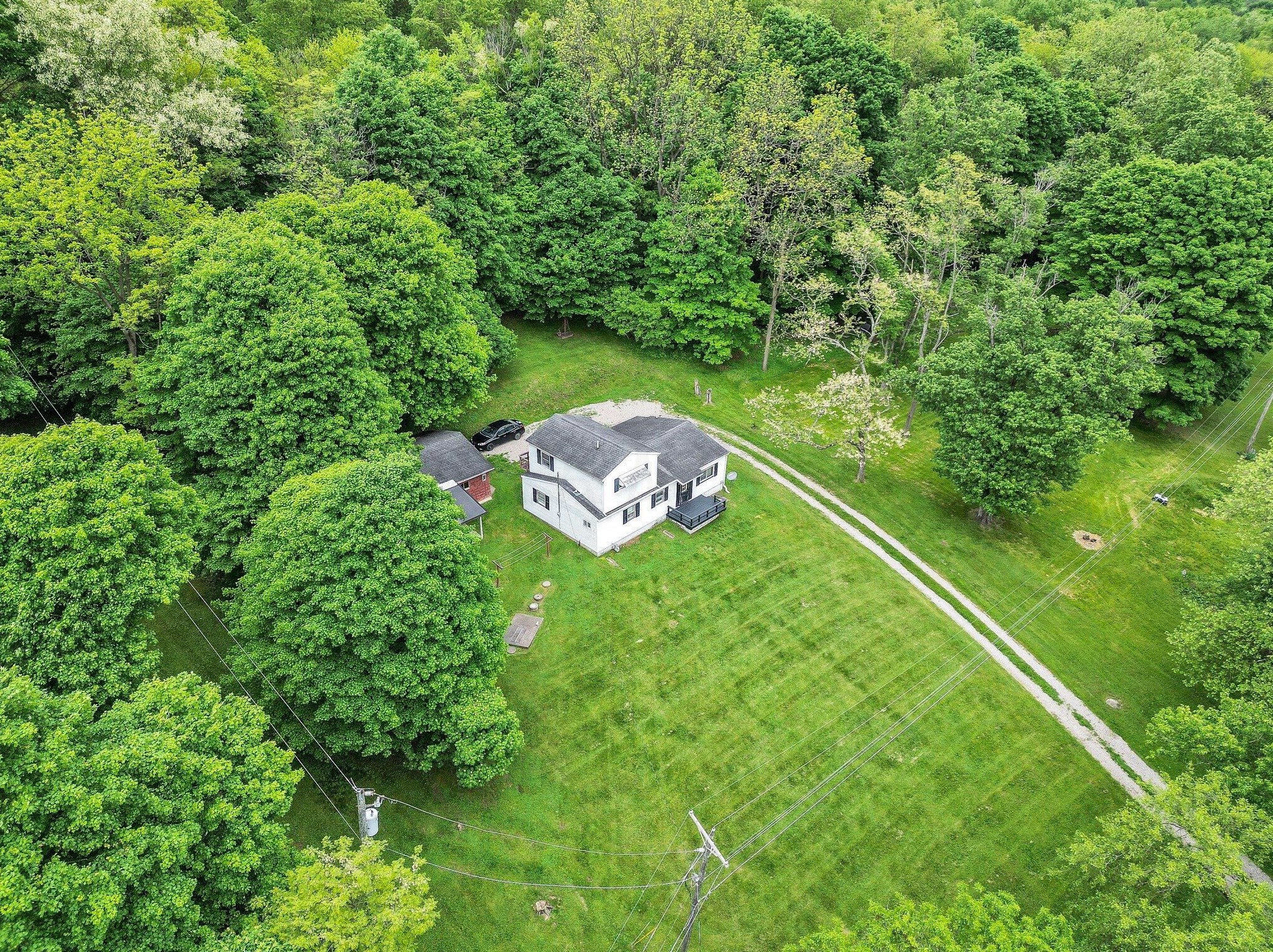 1229 Un Sta Rd, Granville OH  43023-9510 exterior